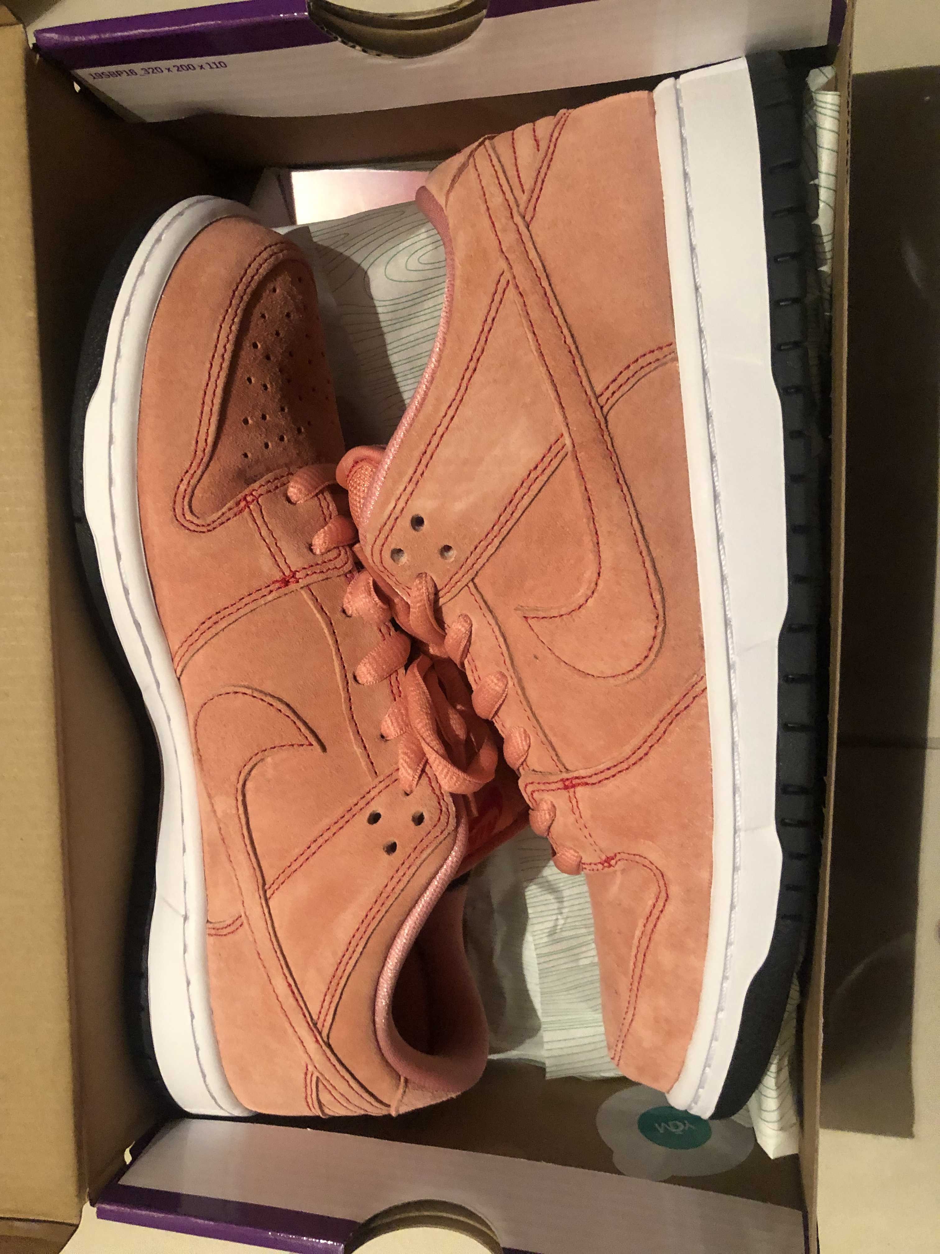 Nike SB Dunk Low "Pink Pig"