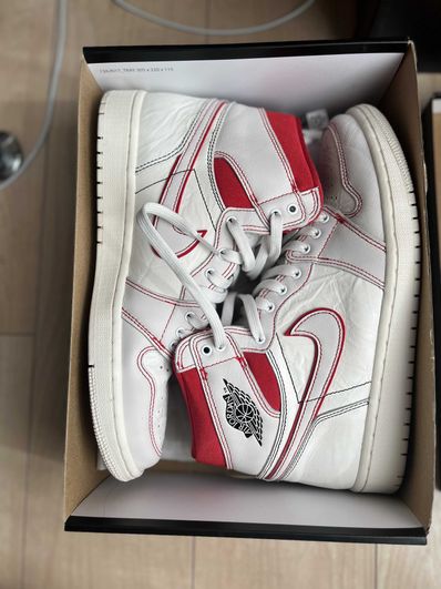 Nike Air Jordan 1 Retro High OG "Sail/University Red"