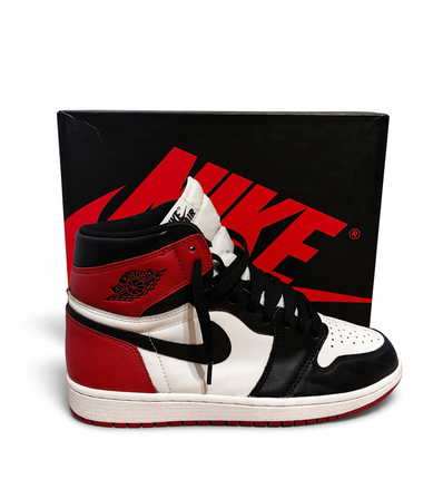 Nike Air Jordan 1 Retro High OG "Black Toe"