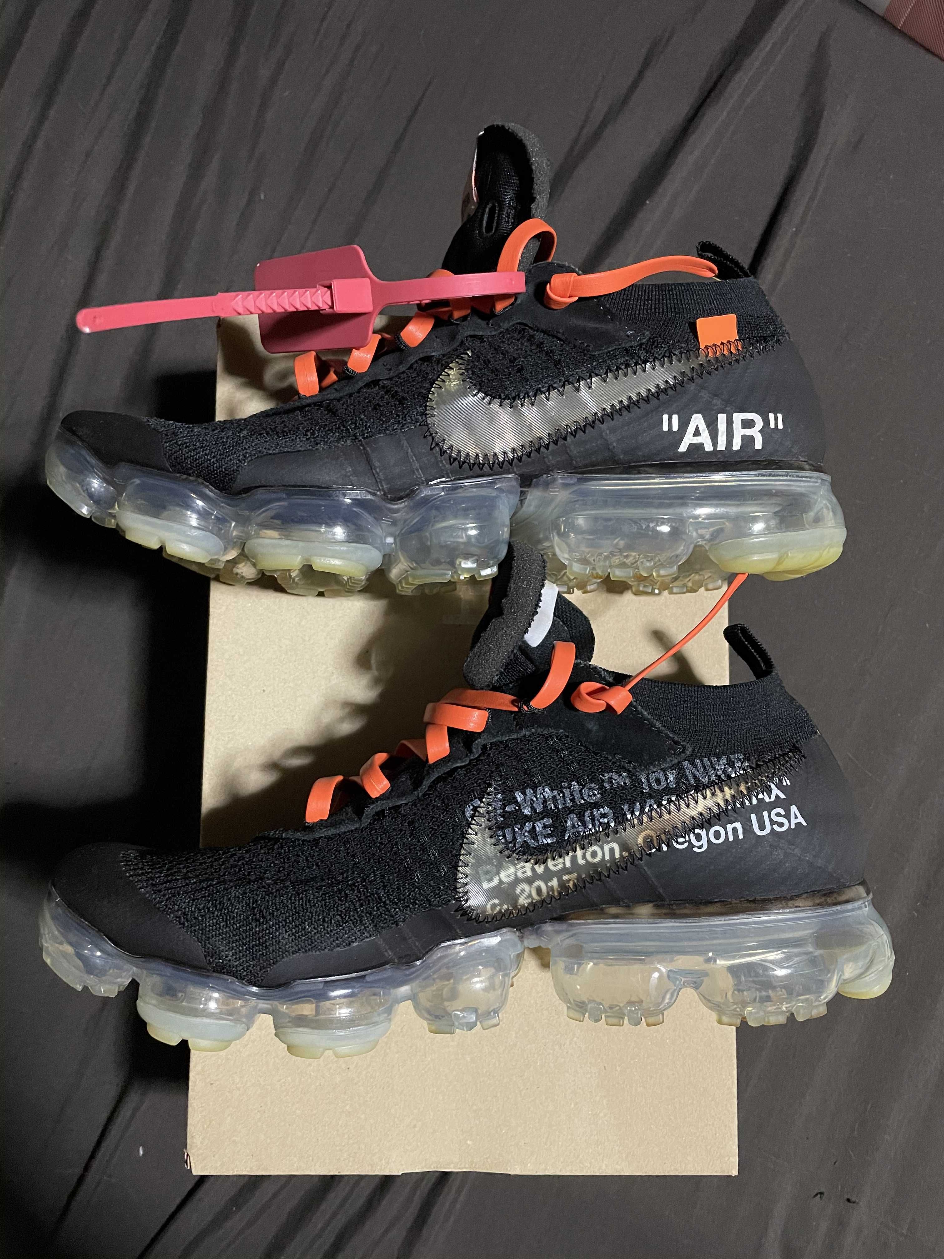 Off-White × Nike Air Vapormax "Black/Total Orange/Clear"