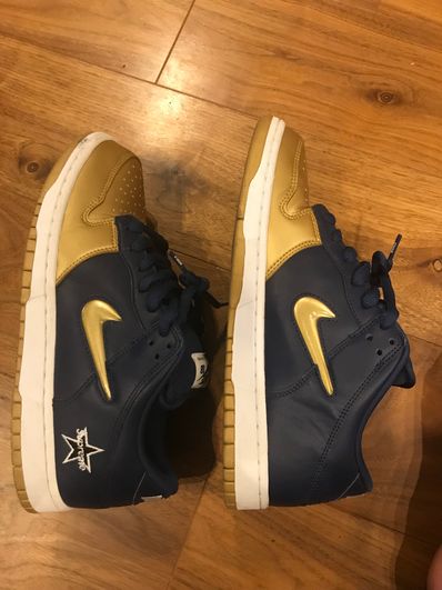 Supreme × Nike SB Dunk Low OG QS "Metallic Gold/Navy"
