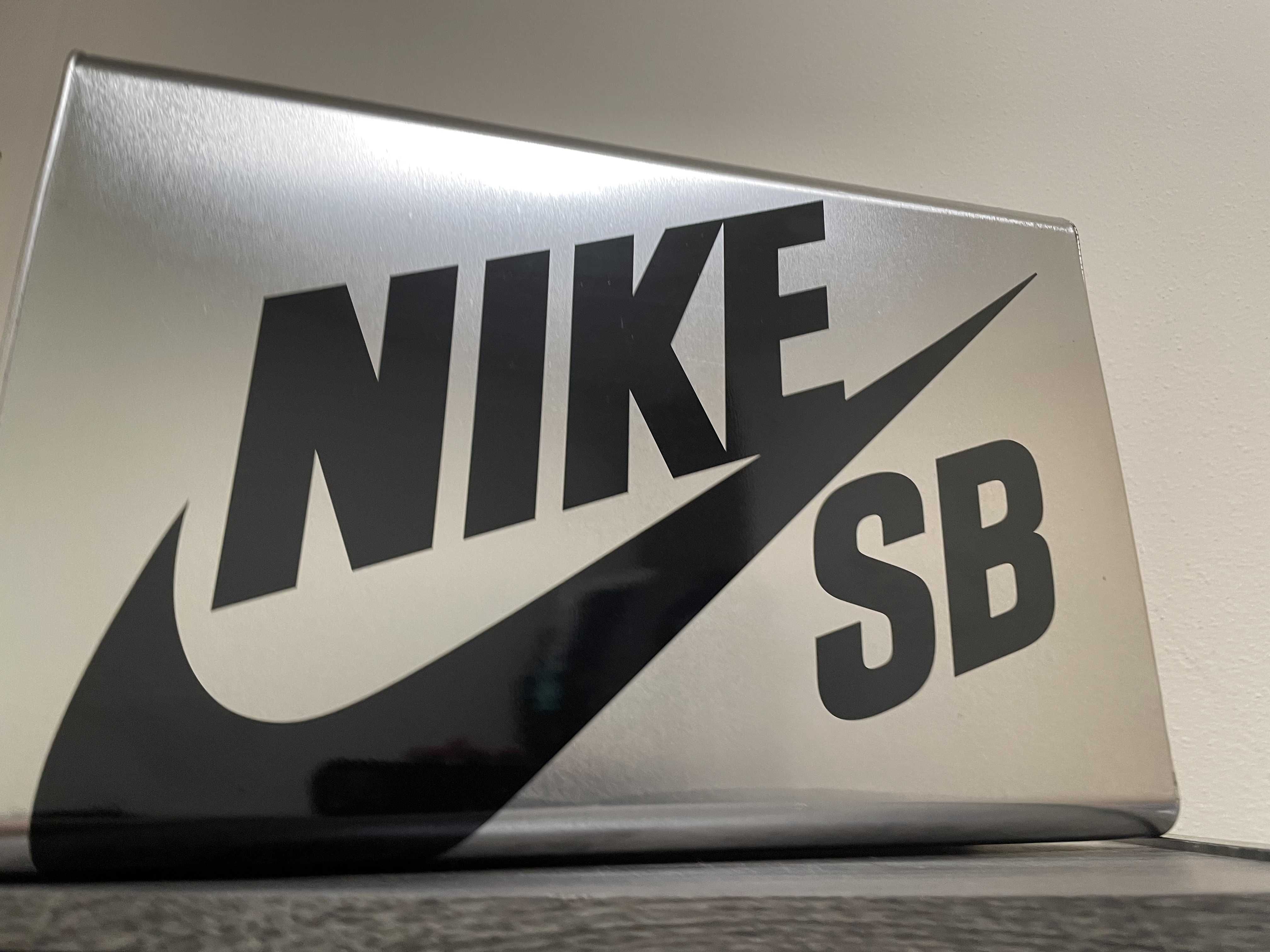 Carpet Company × Nike SB Dunk High "Royal Pulse"