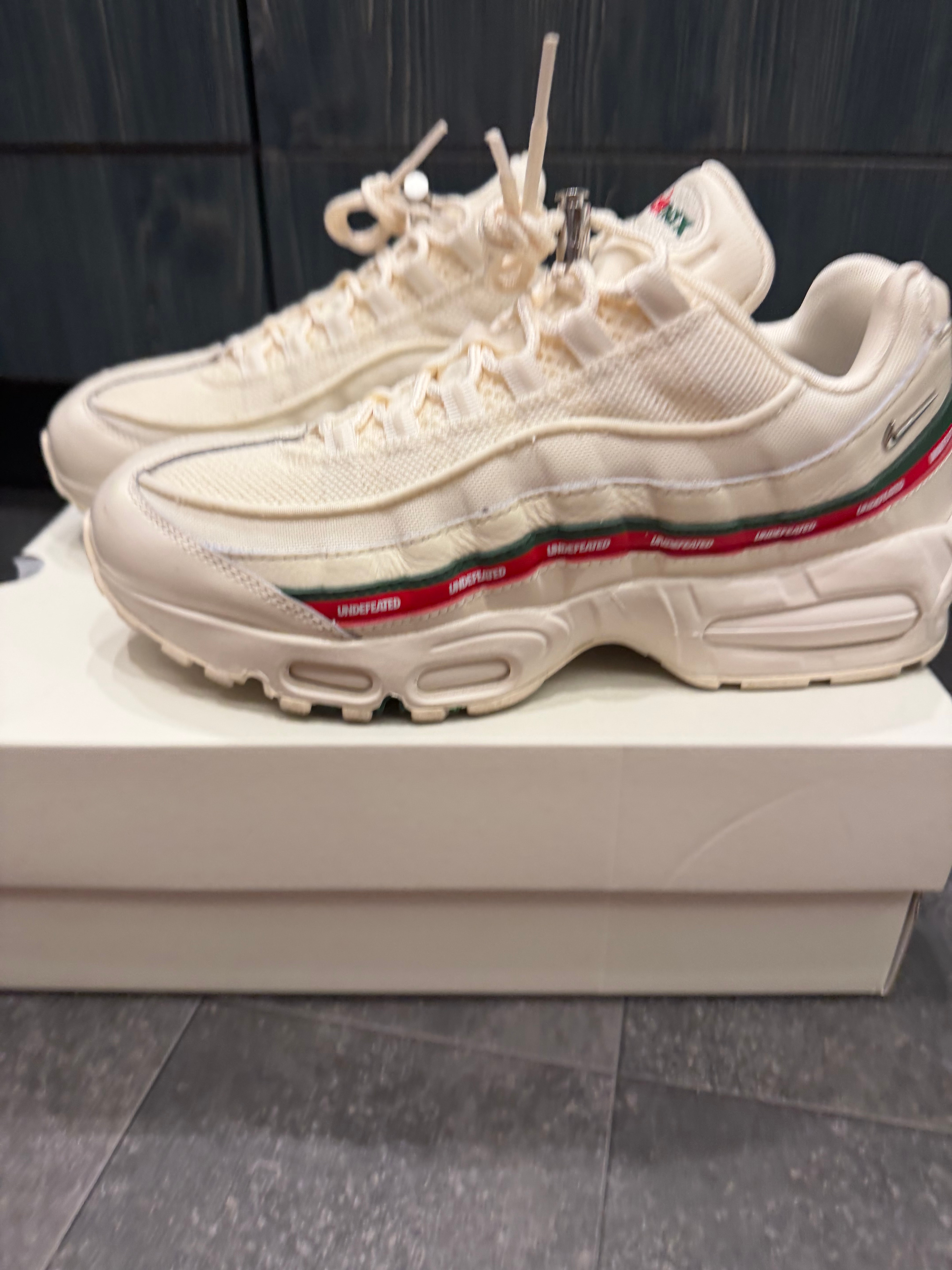 UNDEFEATED × Nike Air Max 95 SP "Sail"