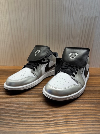 Nike Air Jordan 1 Low Se "White/Black/Metallic Silver"