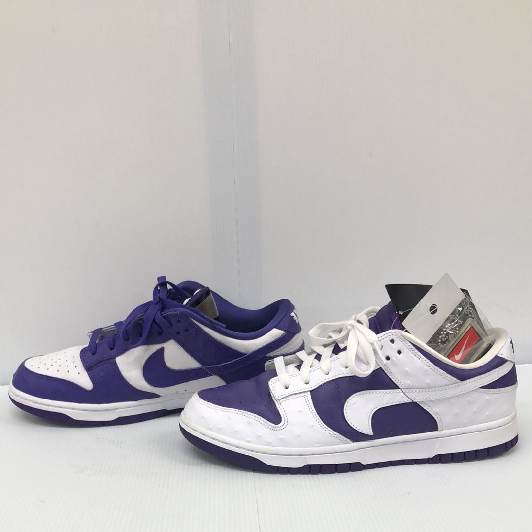 Nike Women's Dunk Low "Made You Look"