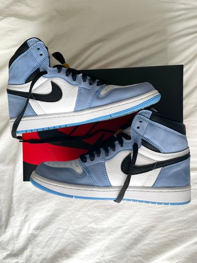 Nike Air Jordan 1 High OG "University Blue"