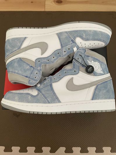 Nike Air Jordan 1 High OG "Hyper Royal"