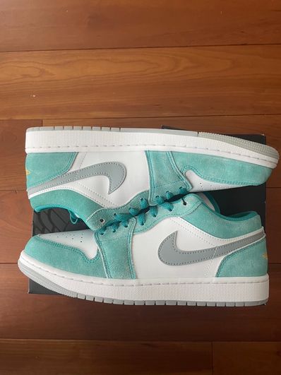 Nike Air Jordan 1 Low SE "New Emerald"