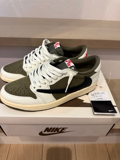 Travis Scott × Nike Air Jordan 1 Low OG SP "Reverse Olive"