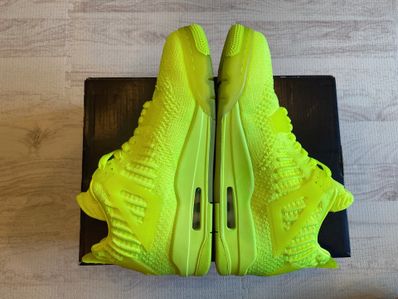 NIKE AIR JORDAN 4 RETRO FLYKNIT VOLT