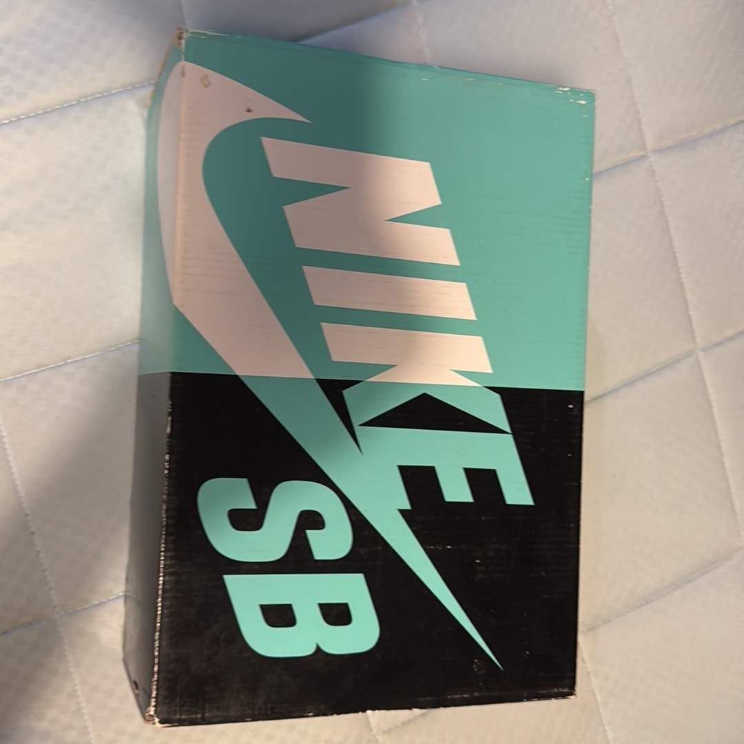 Nike SB Dunk Low "De La Soul" (2015)