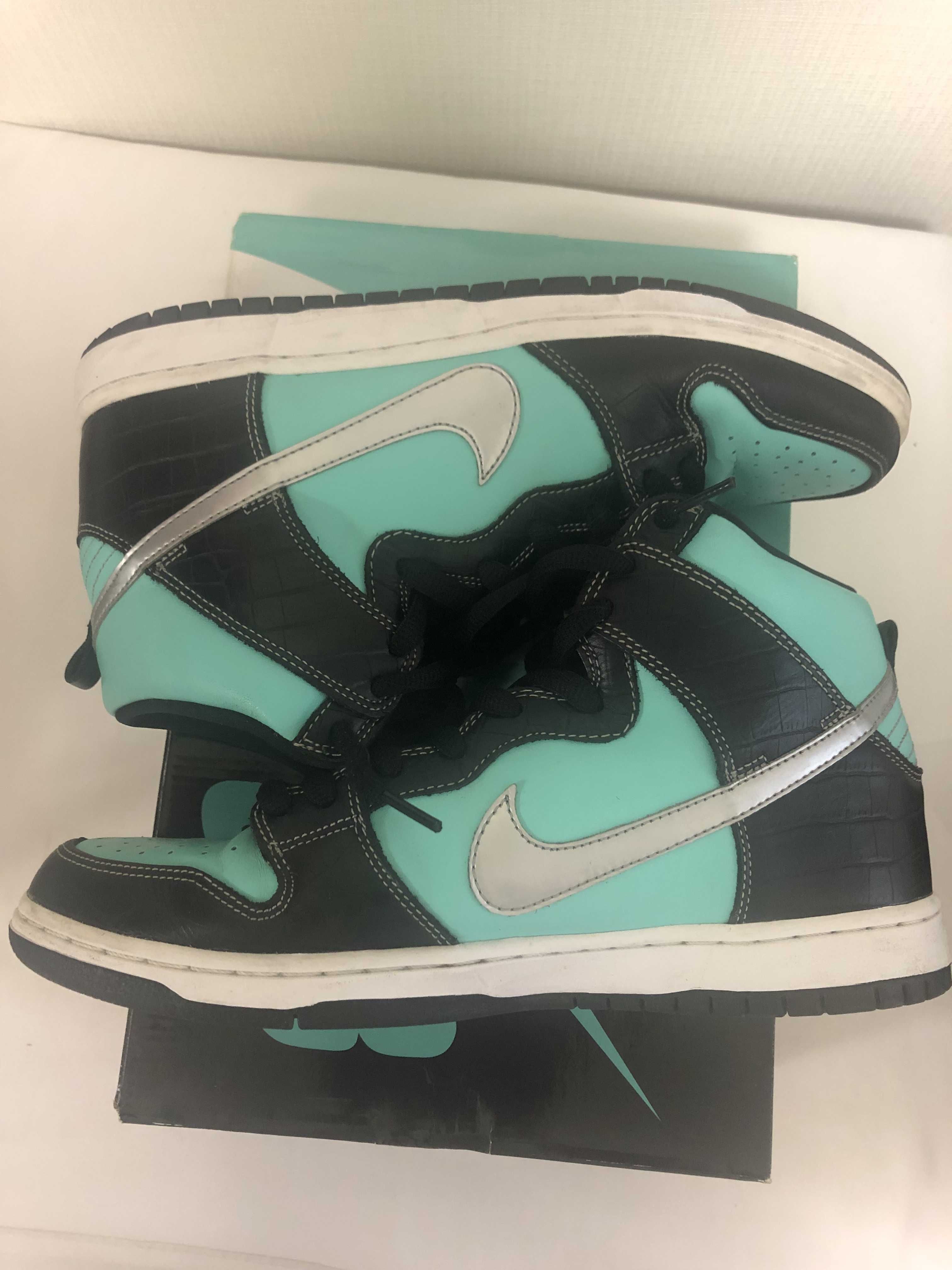 Diamond Supply × Nike SB Dunk High "Tiffany"