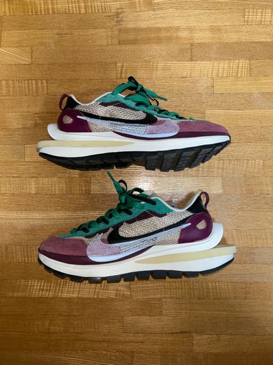 sacai × Nike Vapor Waffle "String/Red/Green"