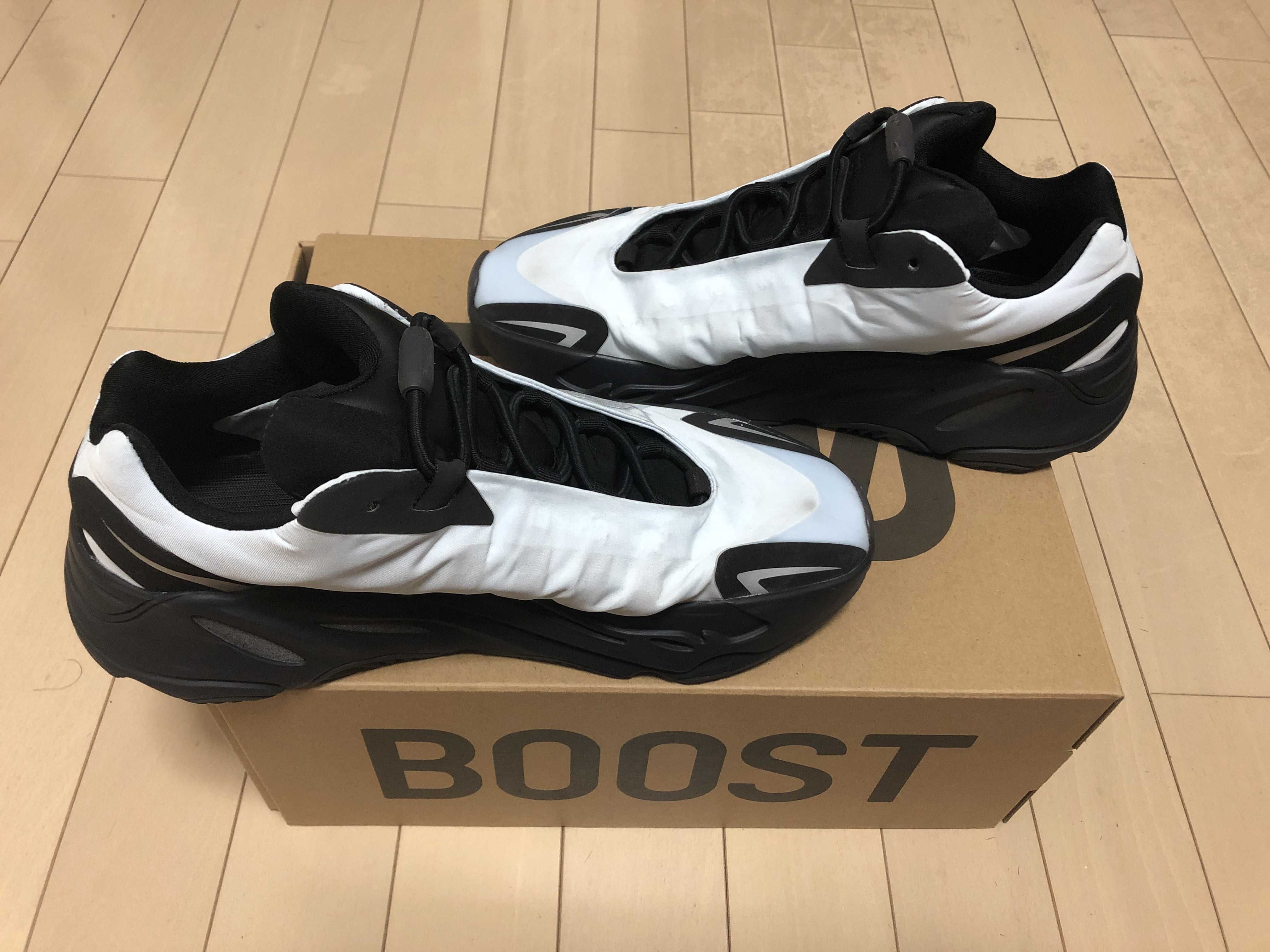 adidas YEEZY Boost 700 MNVN "Blue Tint"