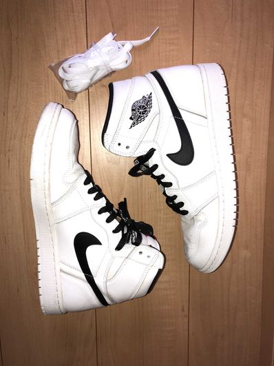Nike Air Jordan 1 Retro High "Yin Yang White"