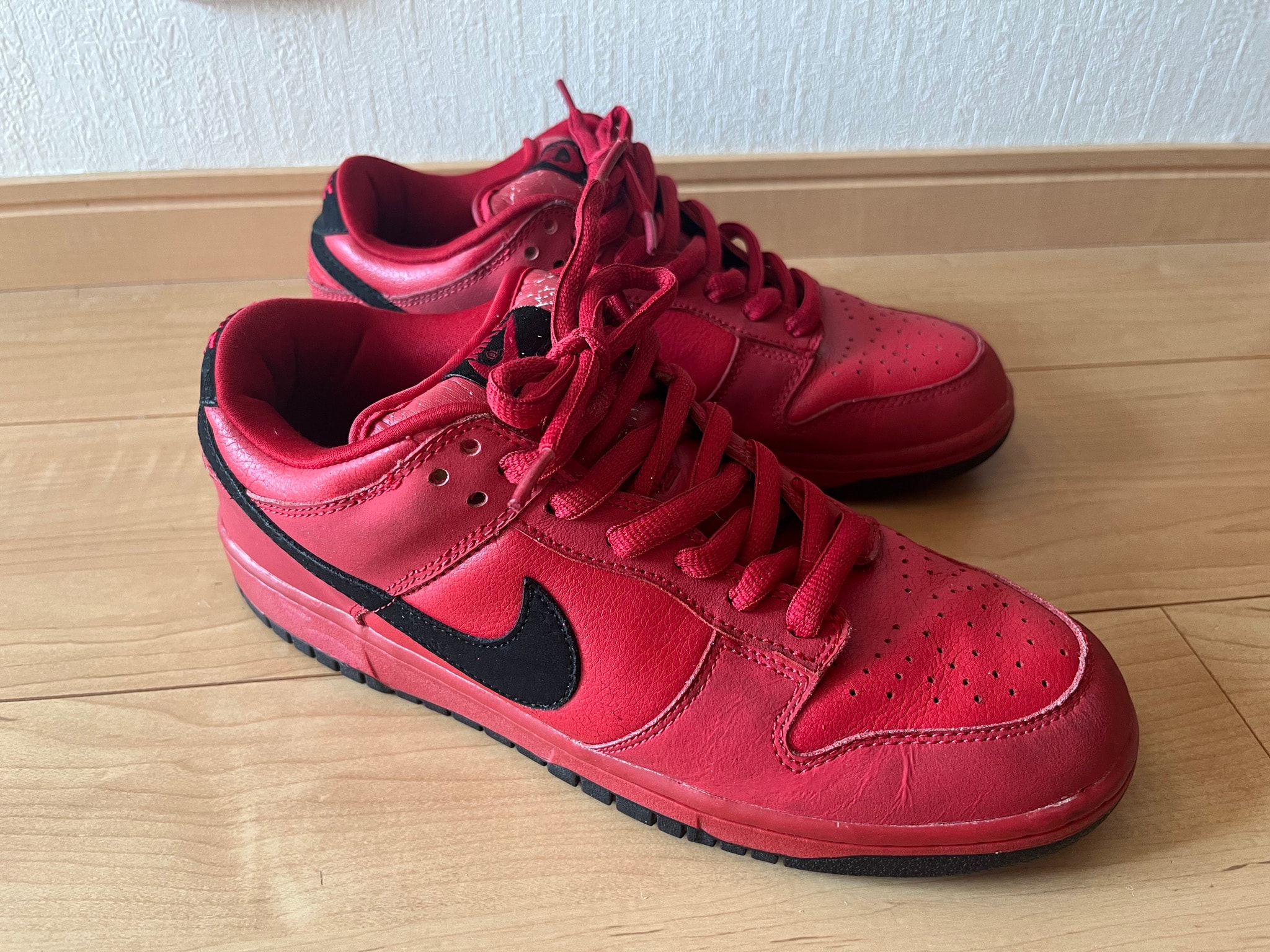 NIKE SB DUNK LOW "PURE BLOOD"