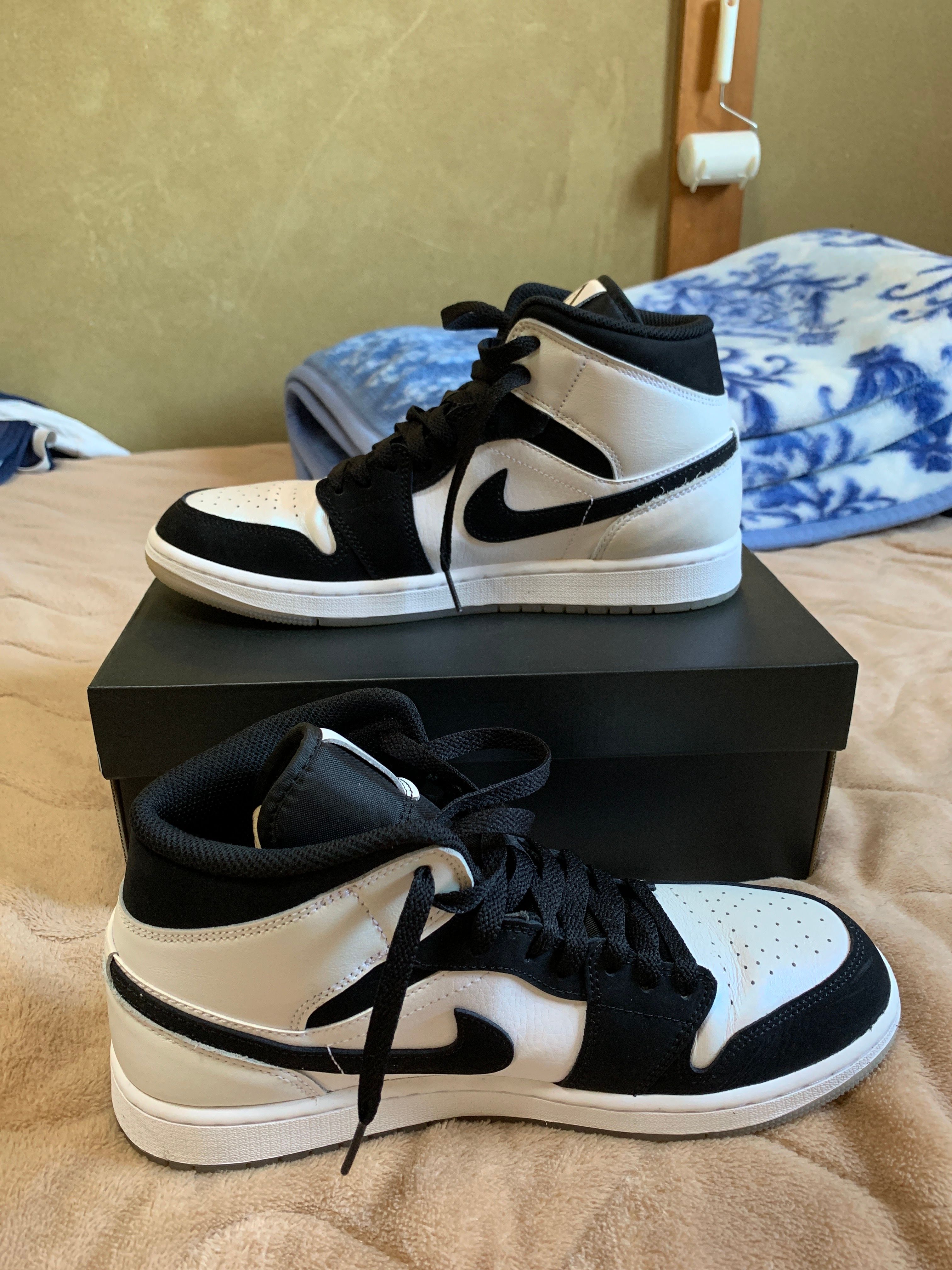 Nike Air Jordan 1 Mid "Omega/Black/White"