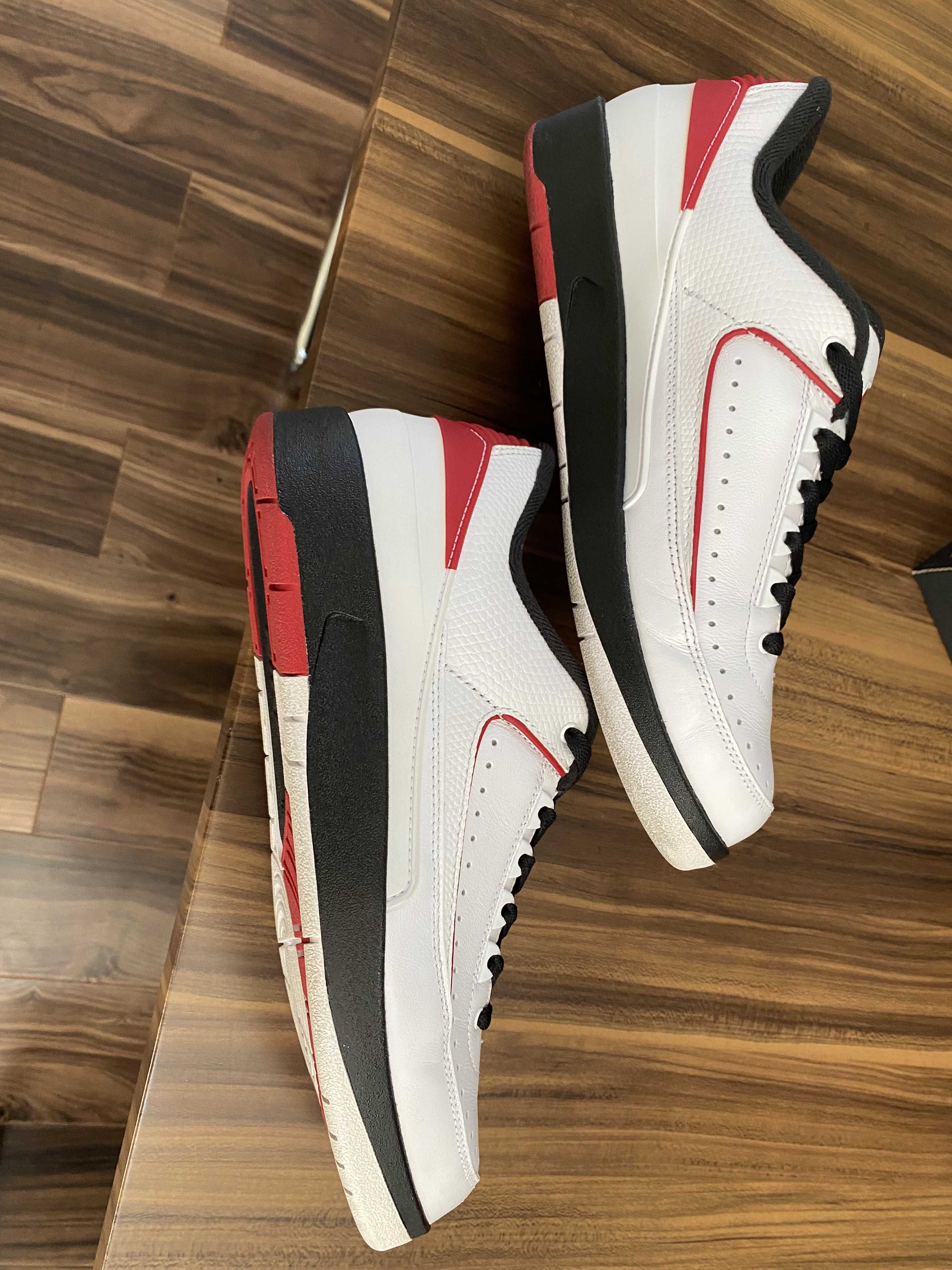 Nike Air Jordan 2 Retro Low "Chicago" (2016)