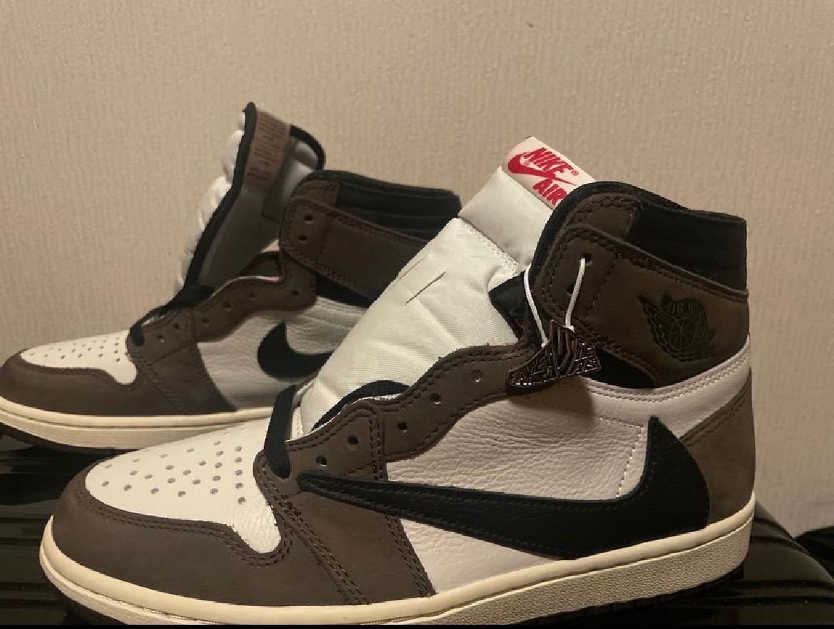 Travis Scott × Nike Air Jordan 1 Retro High OG TS SP "Sail/Dark Mocha"