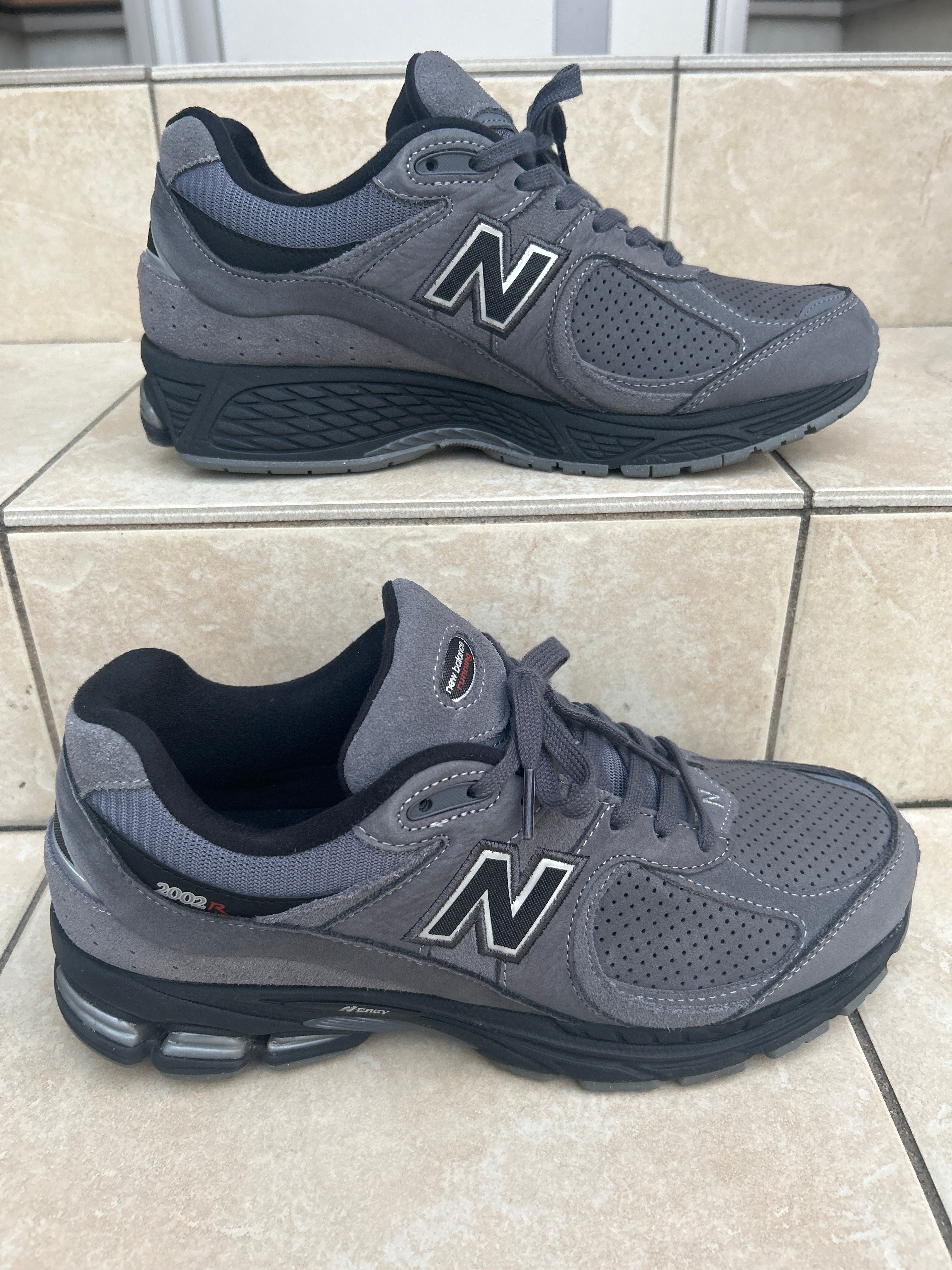 New Balance 2002R "Dark Gray"