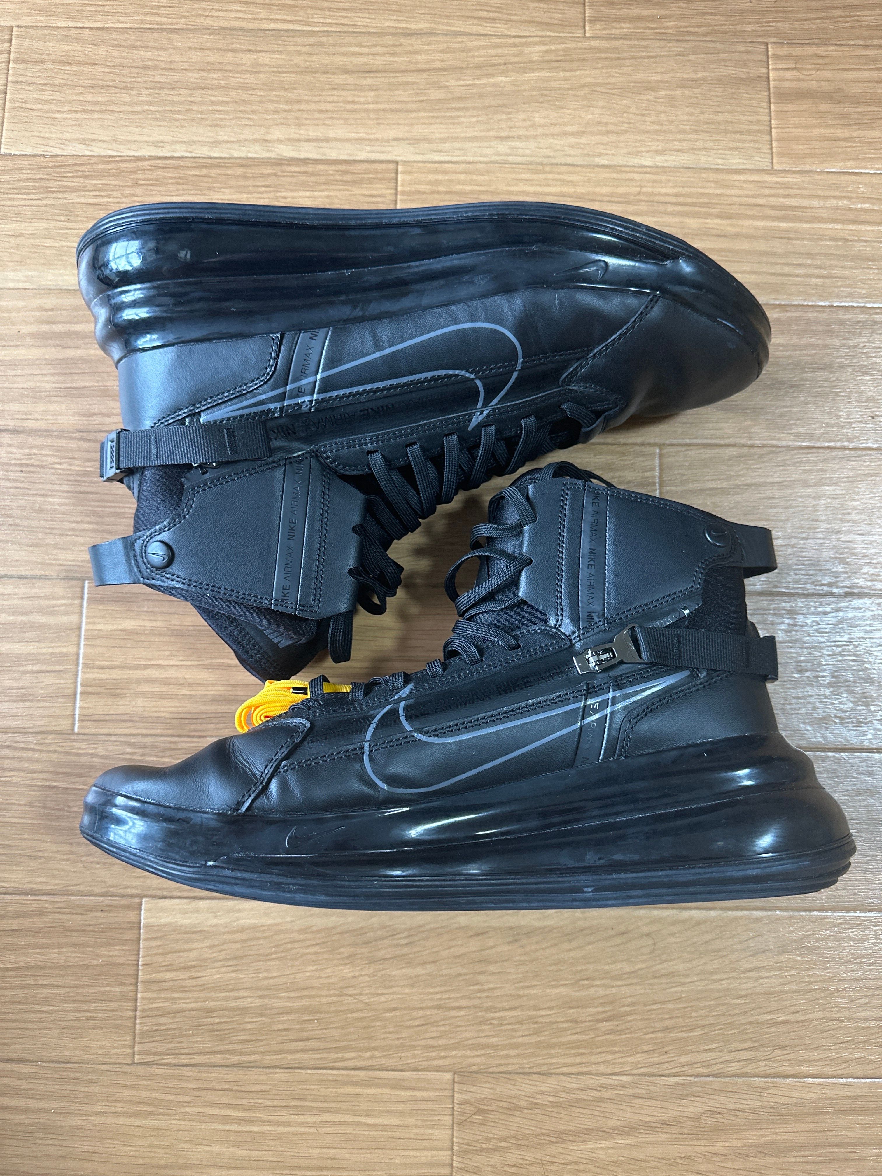 Nike Air Max 720 Saturn "Triple Black"