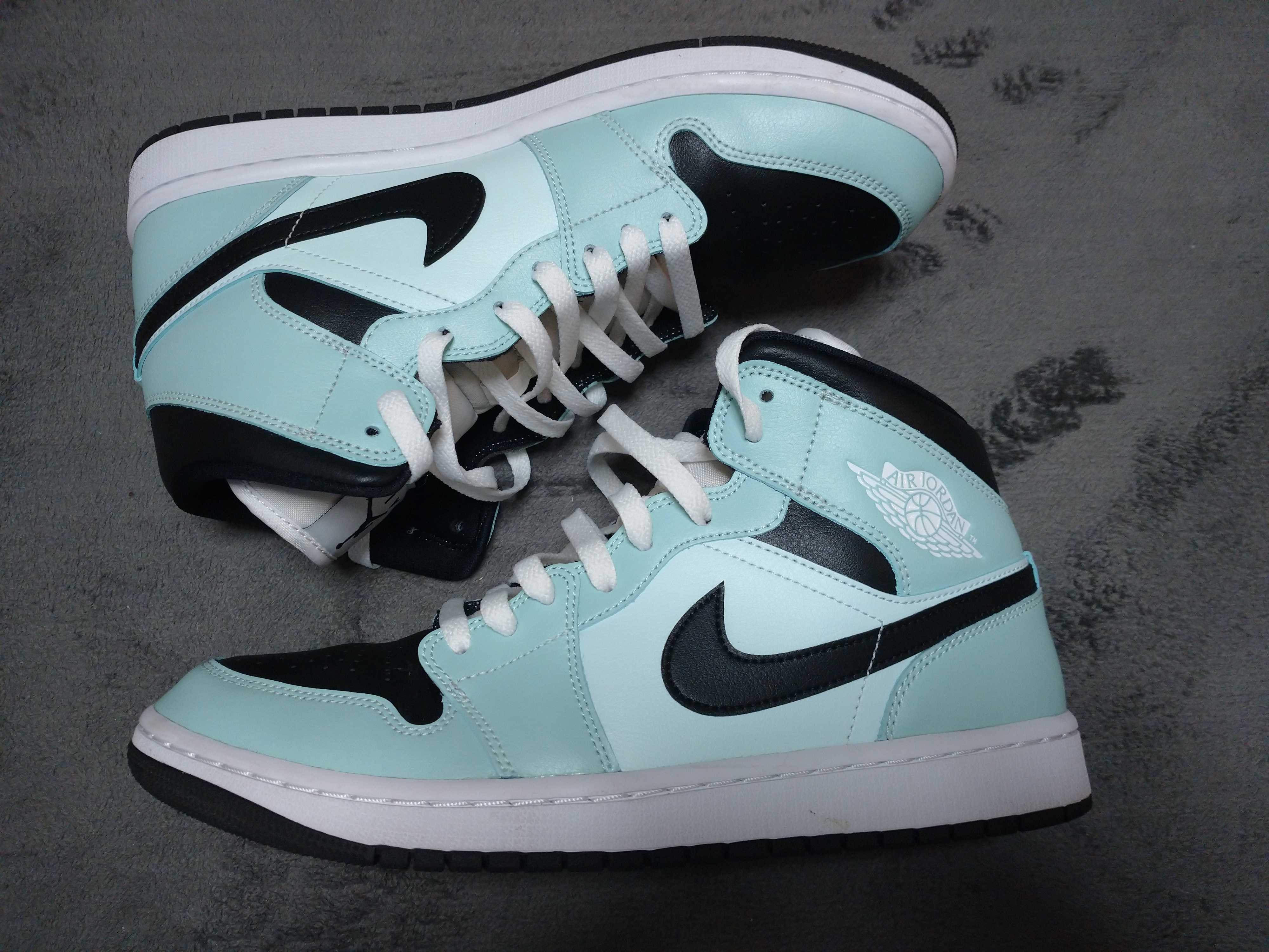 NIKE Women's AIR JORDAN 1 MID "AQUA BLUE"