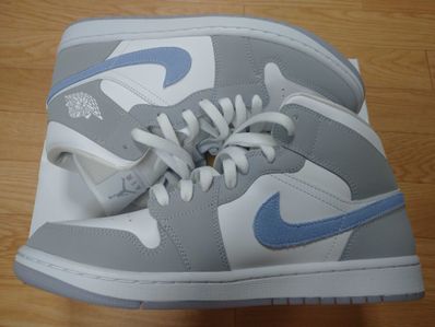 Nike Women's Air Jordan 1 Mid "Wolf Grey"