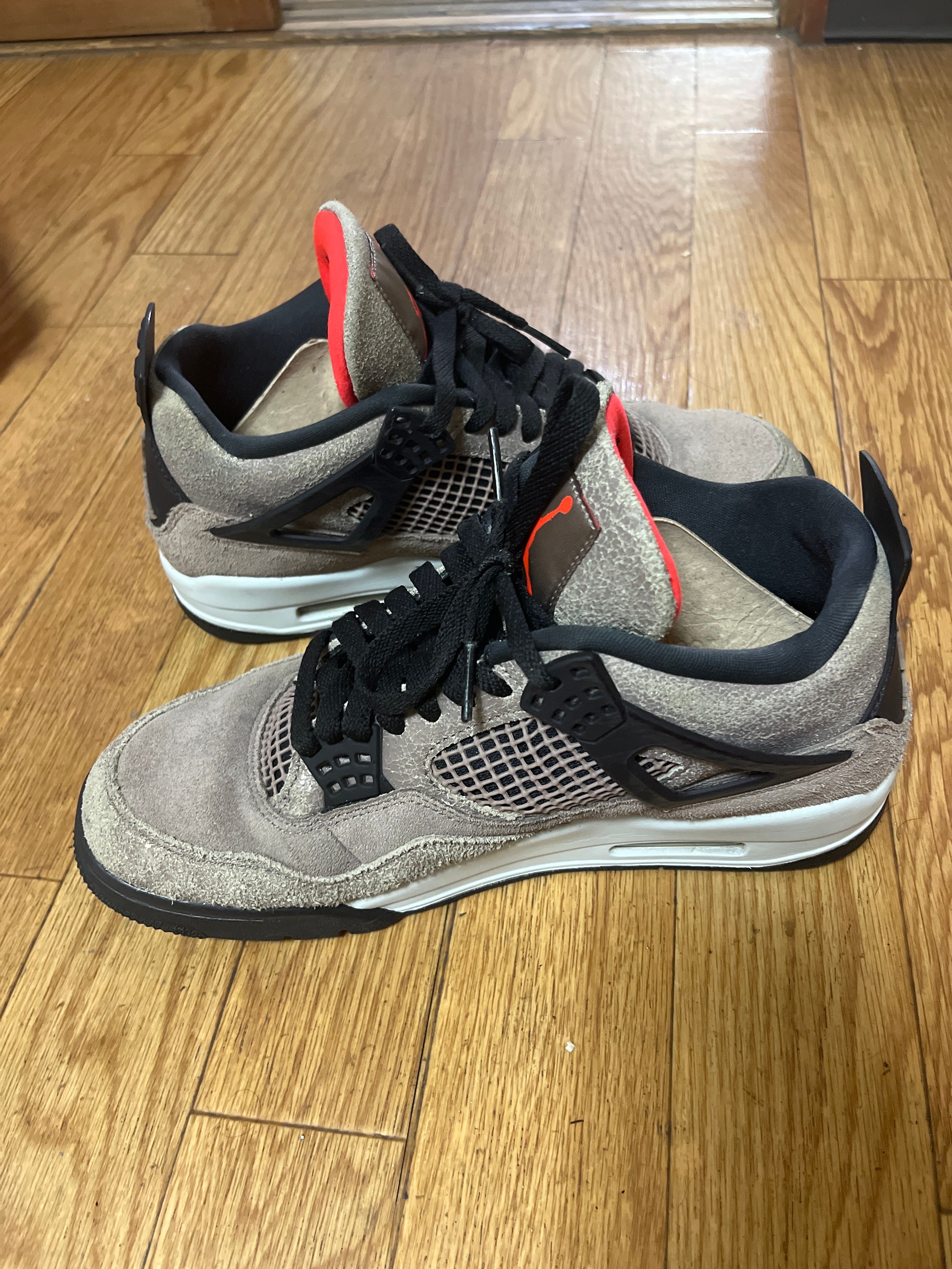 Nike Air Jordan 4 "Taupe Haze"