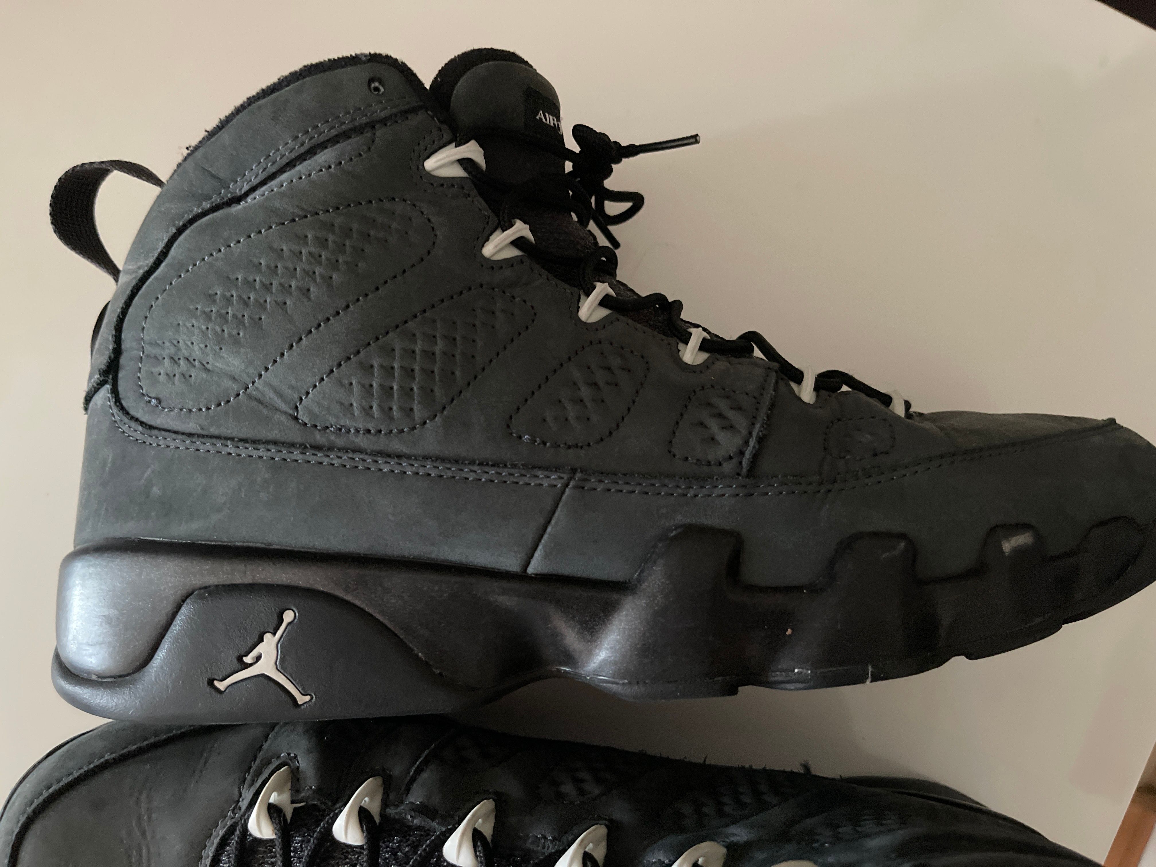 NIKE AIR JORDAN 9 RETRO "ANTHRACITE/WHITE-BLACK"