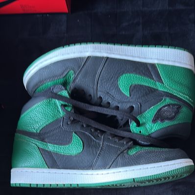 Nike Air Jordan 1 Retro High OG "Black/Pine Green" (2020)