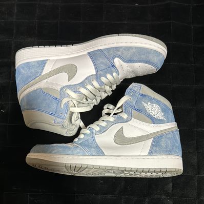 Nike Air Jordan 1 High OG "Hyper Royal"