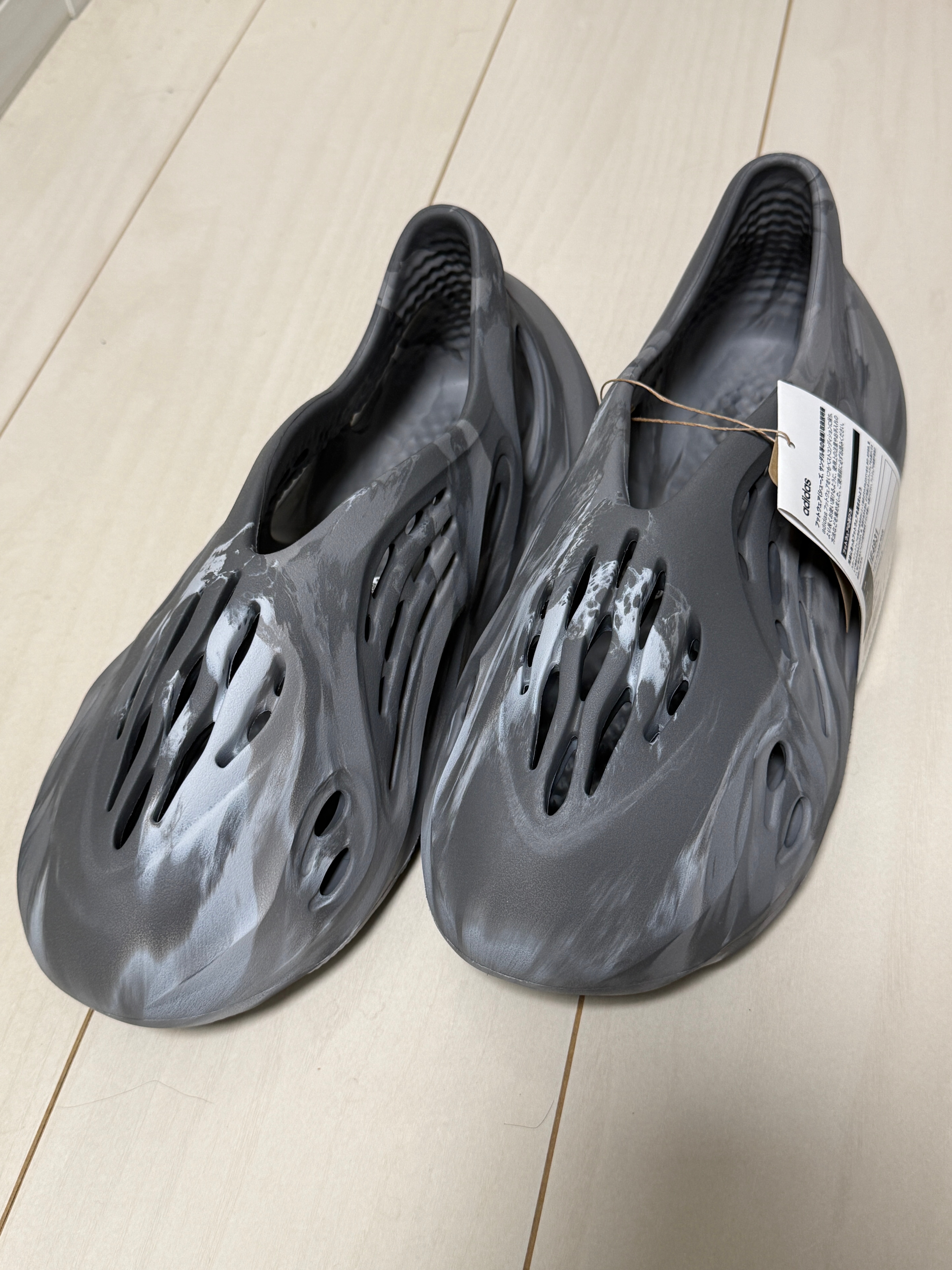 イージー イージー フォームランナー (YEEZY Yeezy Foam Runner) の