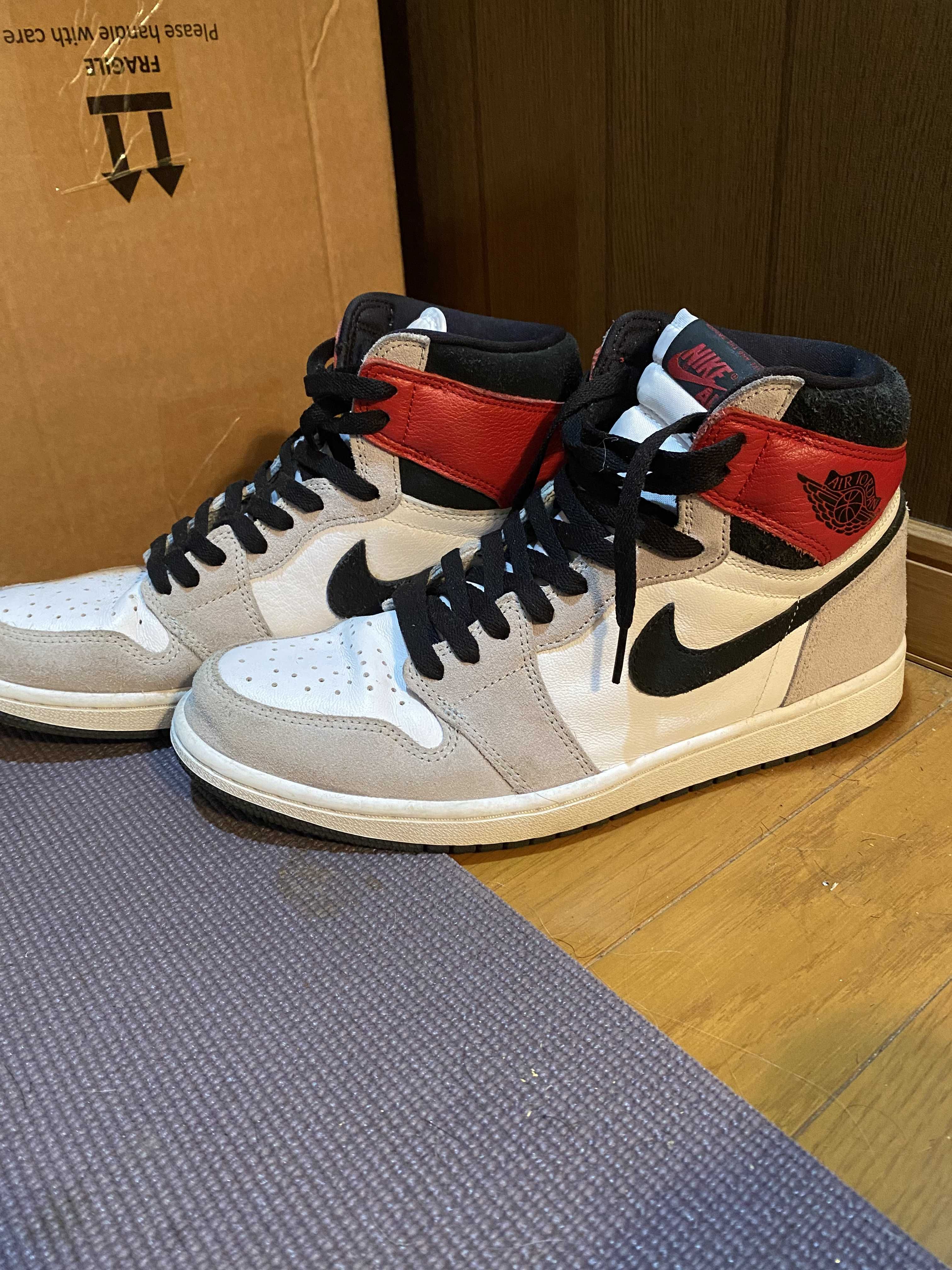 Nike Air Jordan 1 High OG "White/Black/Light Smoke Grey"