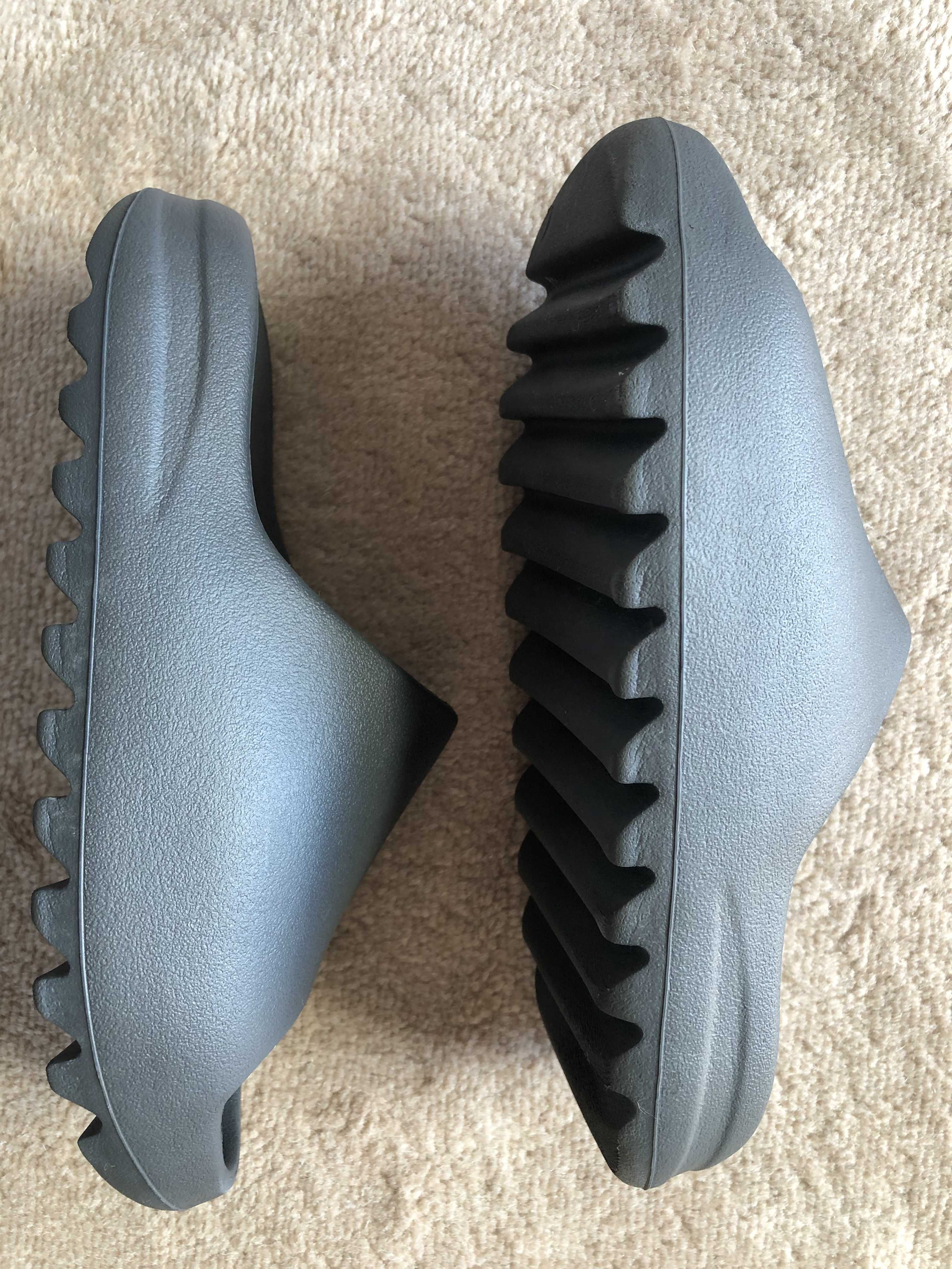 adidas YEEZY Slide "Onyx"