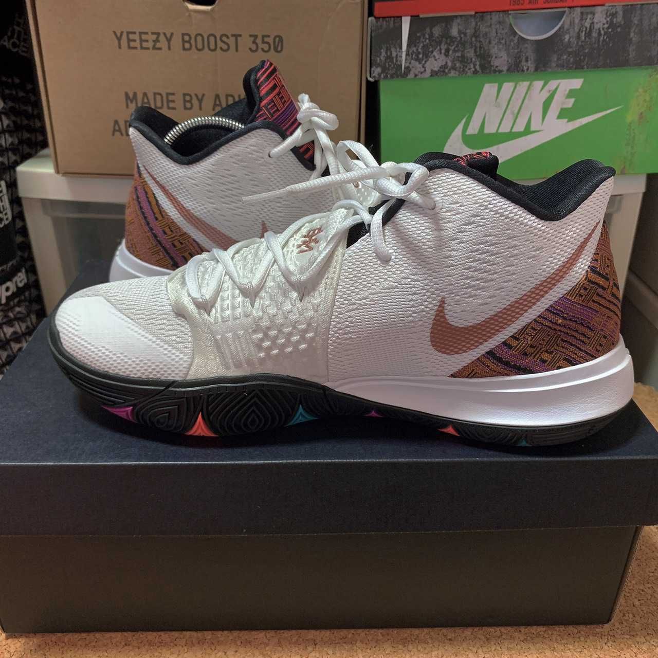 取り扱い不可:NIKE KYRIE 5 EP SPONGEBOB COLLECTION SQUIDWARD TENTACLES