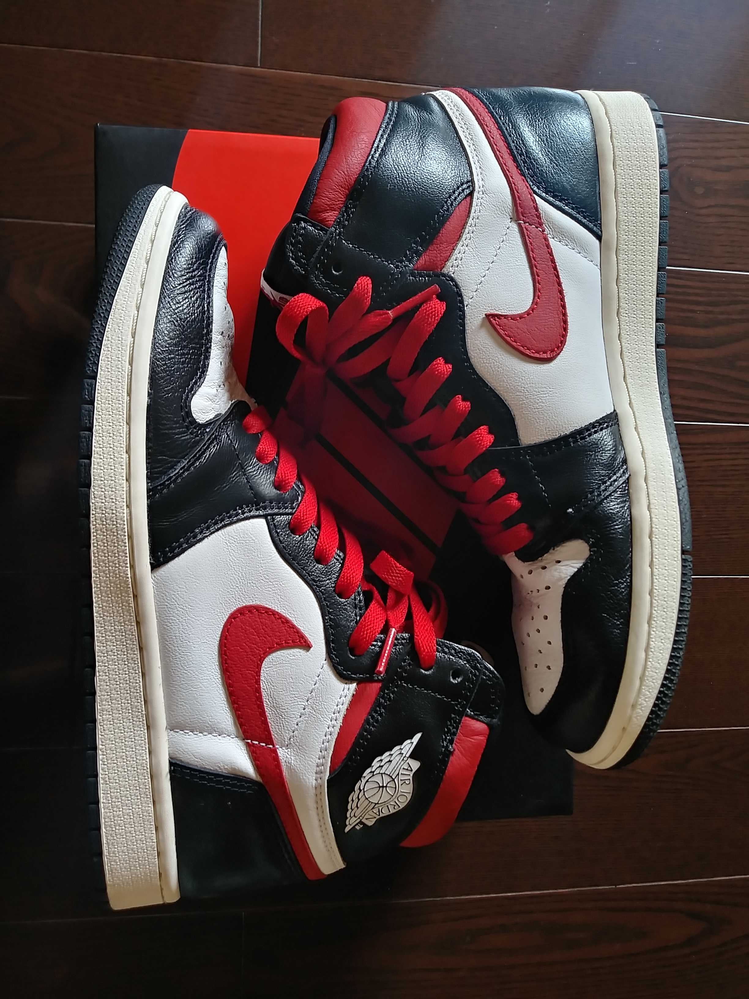 Nike Air Jordan 1 Retro High "Black/White/Sail/Gym Red"