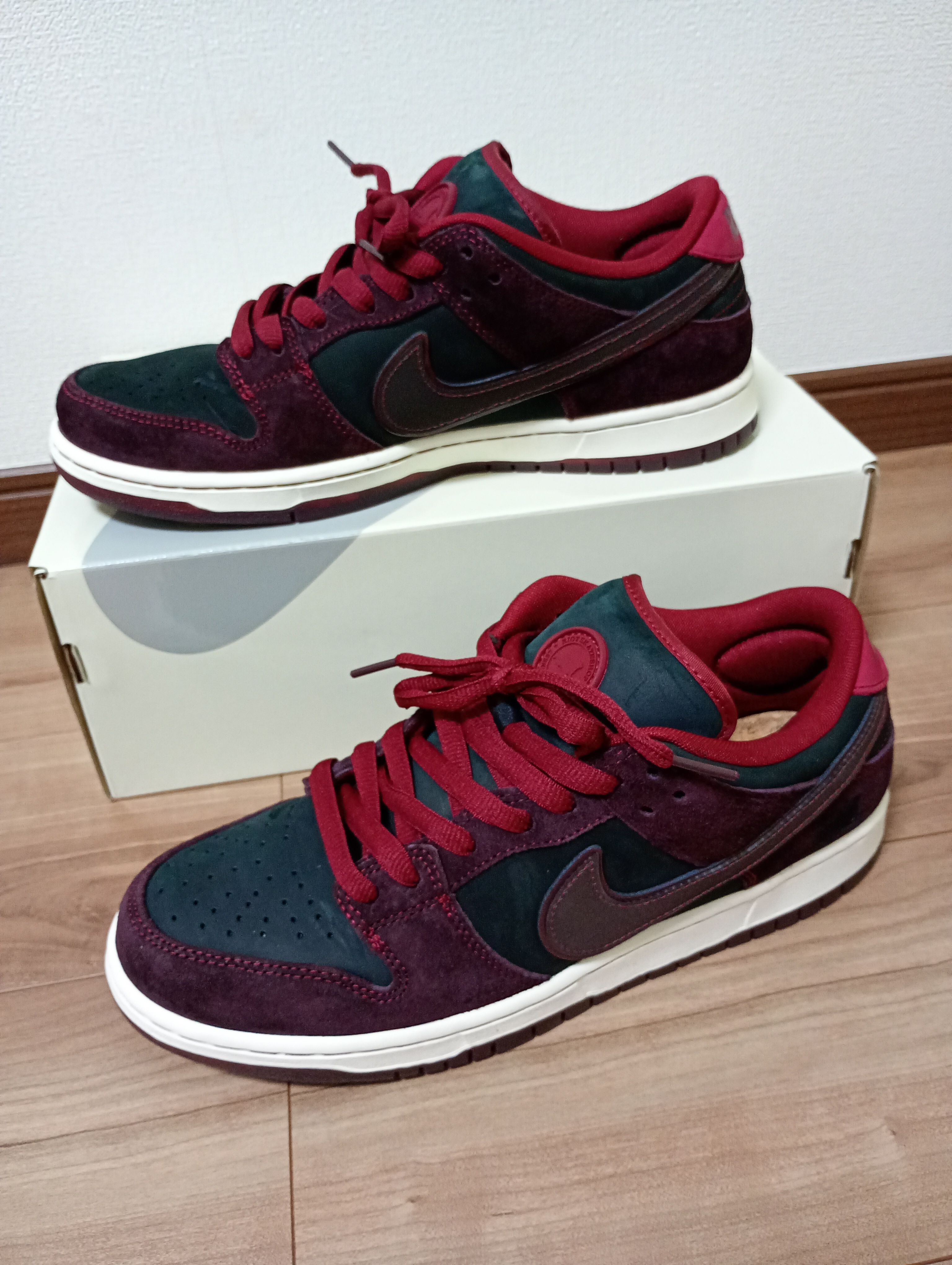 Riot Skateshop × Nike SB Dunk Low Pro QS "Mahogany and Team Red"