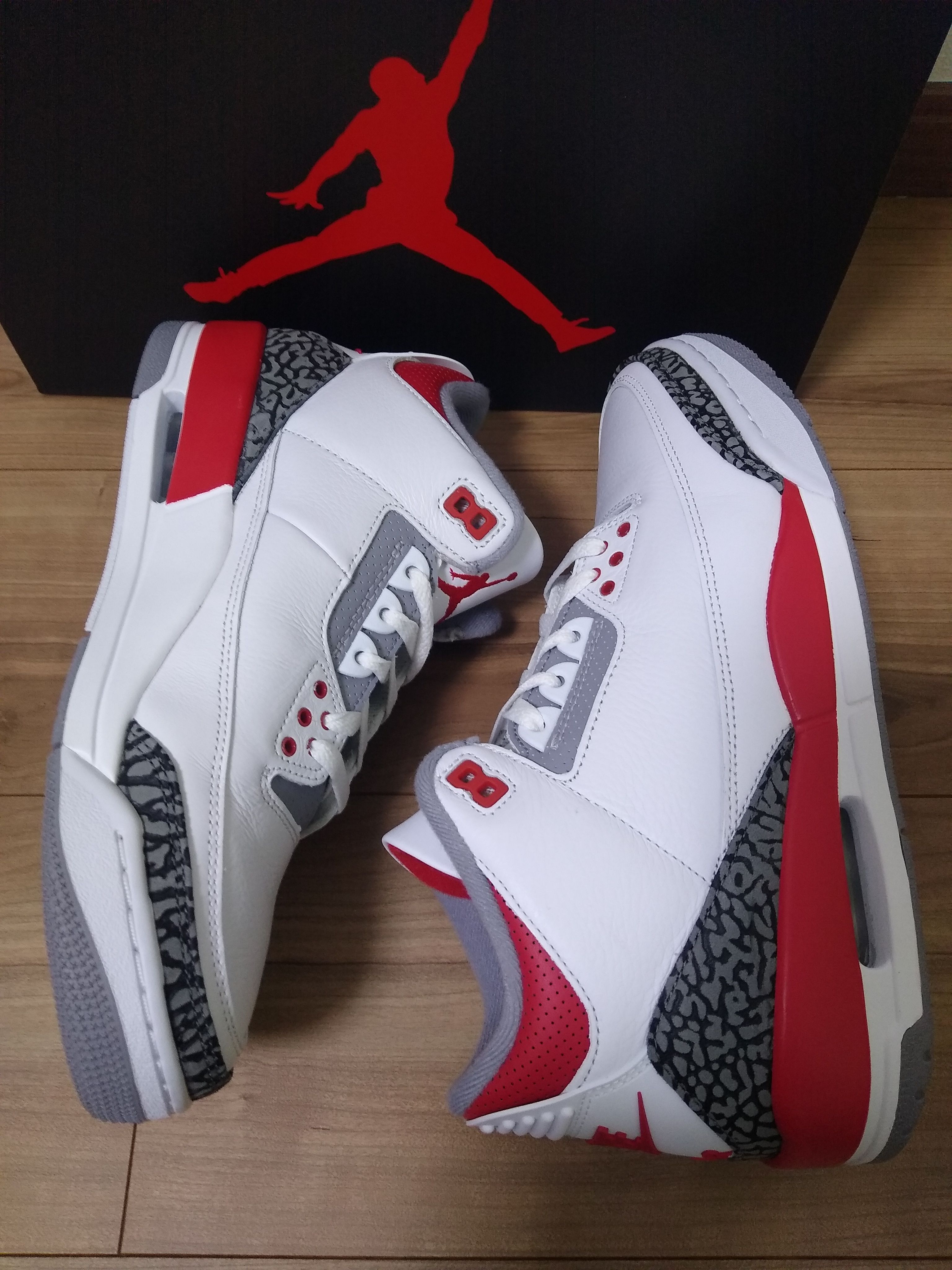 Nike Air Jordan 3 Retro OG "Fire Red" (2022)