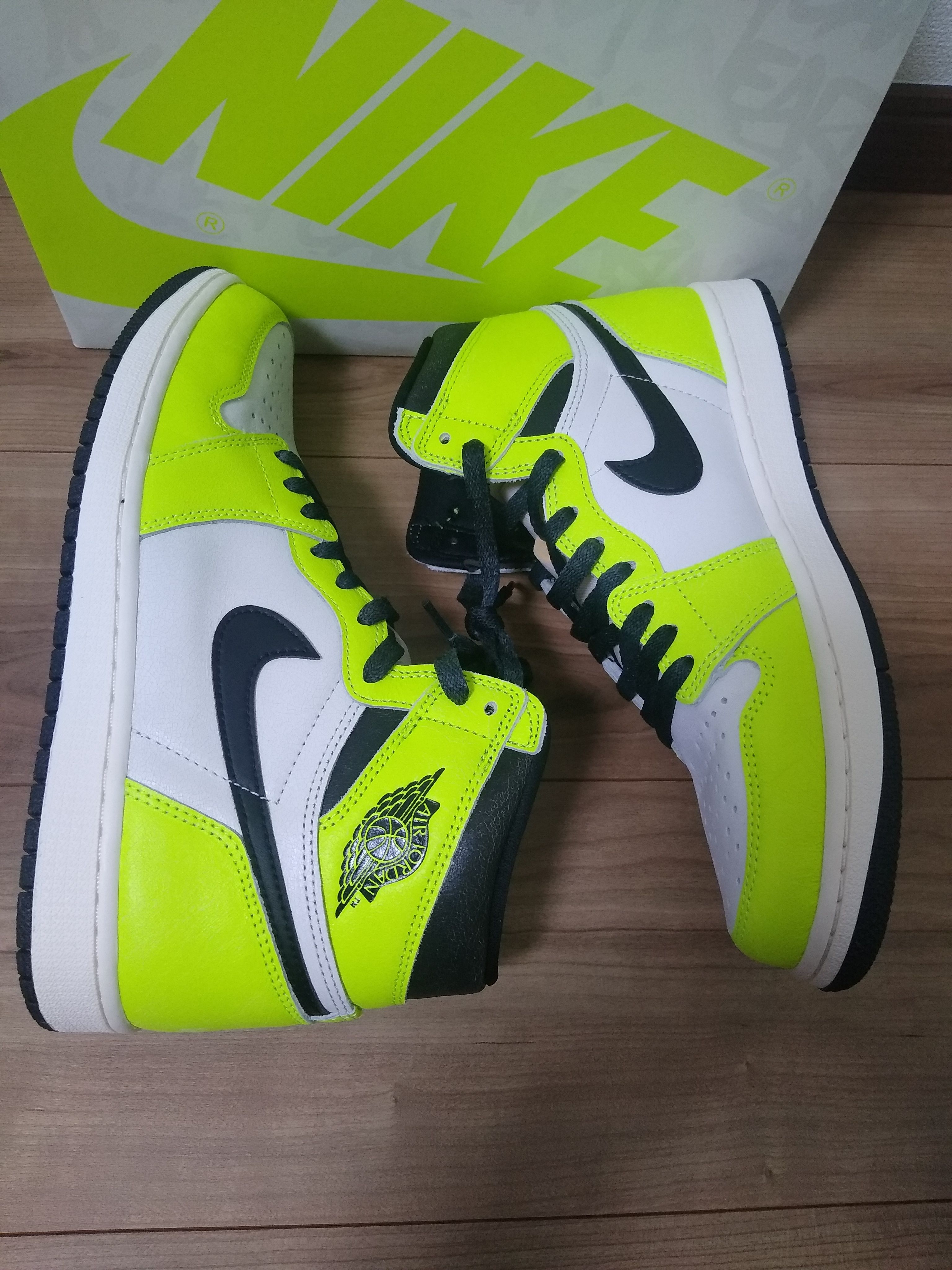 Nike Air Jordan 1 High OG "Volt/Visionaire"