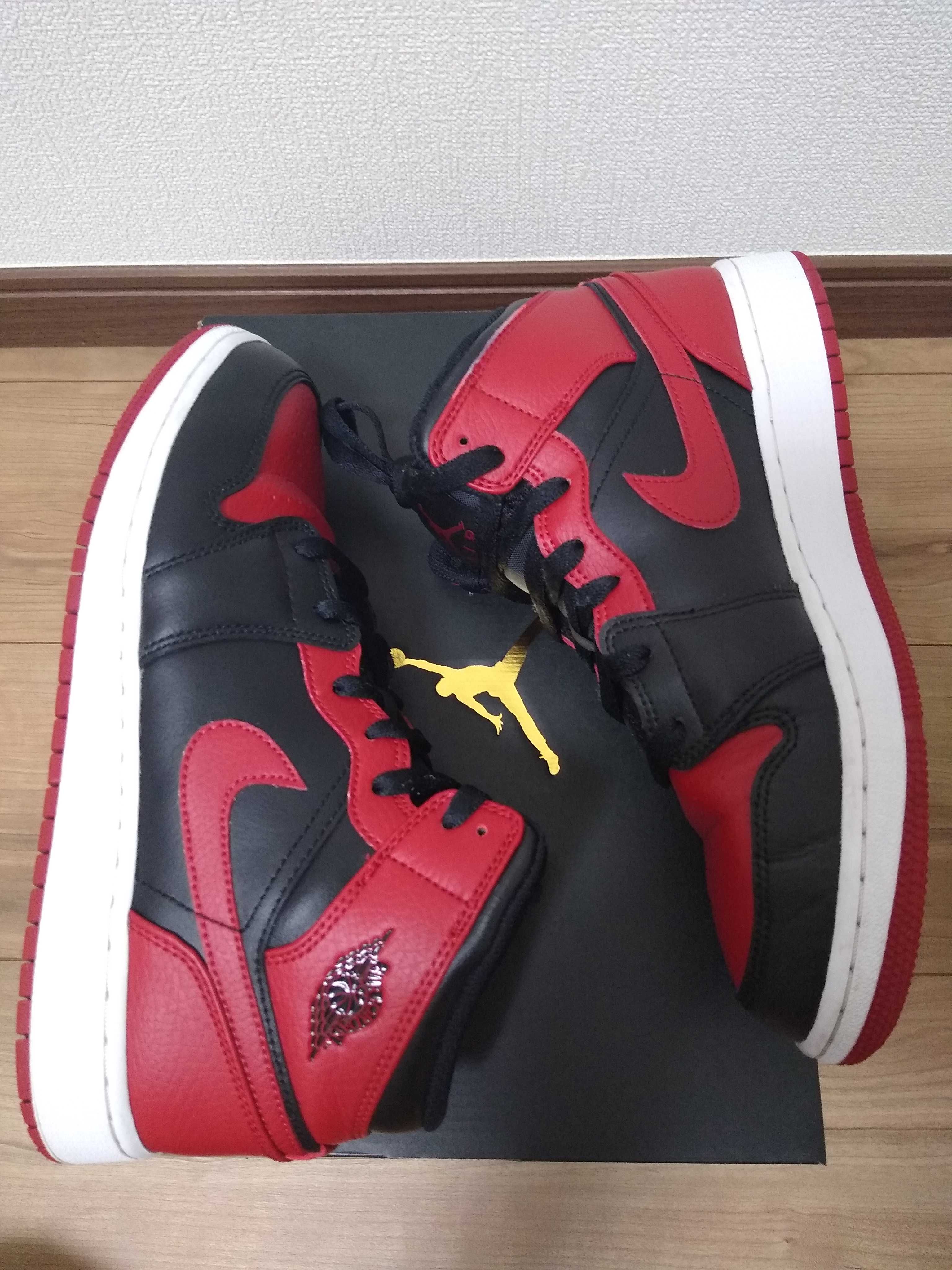Nike GS Air Jordan 1 Mid "Bred"