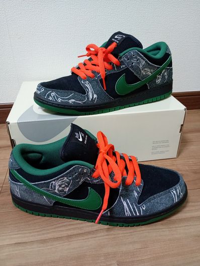 There Skateboards × Nike SB Dunk Low Pro "Anthracite and Gorge Green"