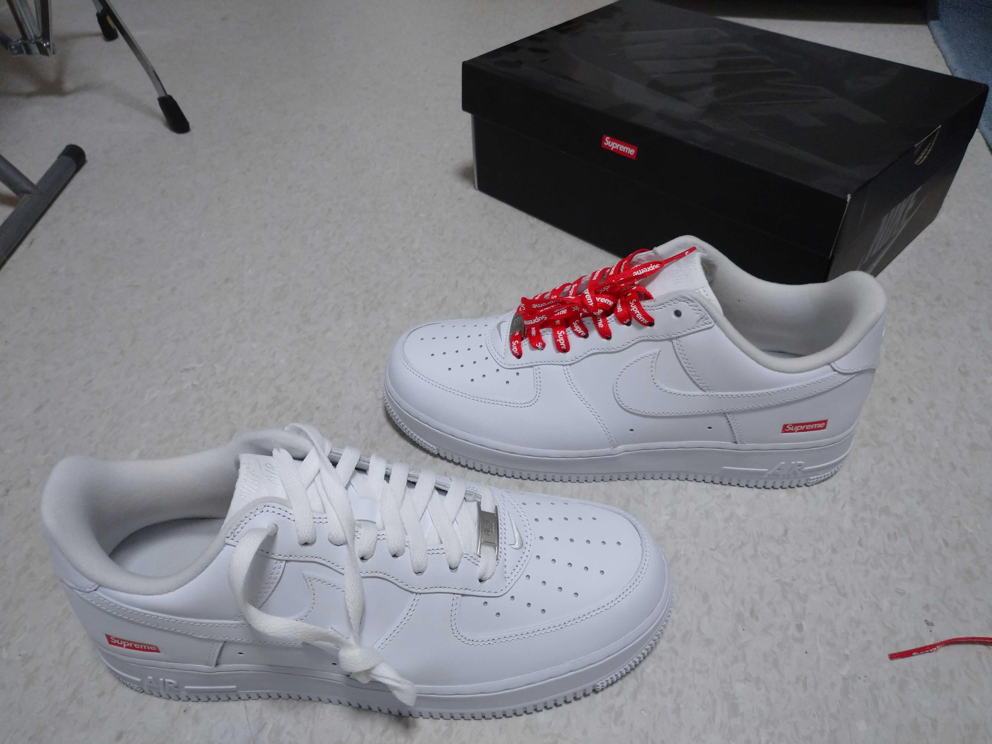 Supreme × Nike Air Force 1 Low "White"