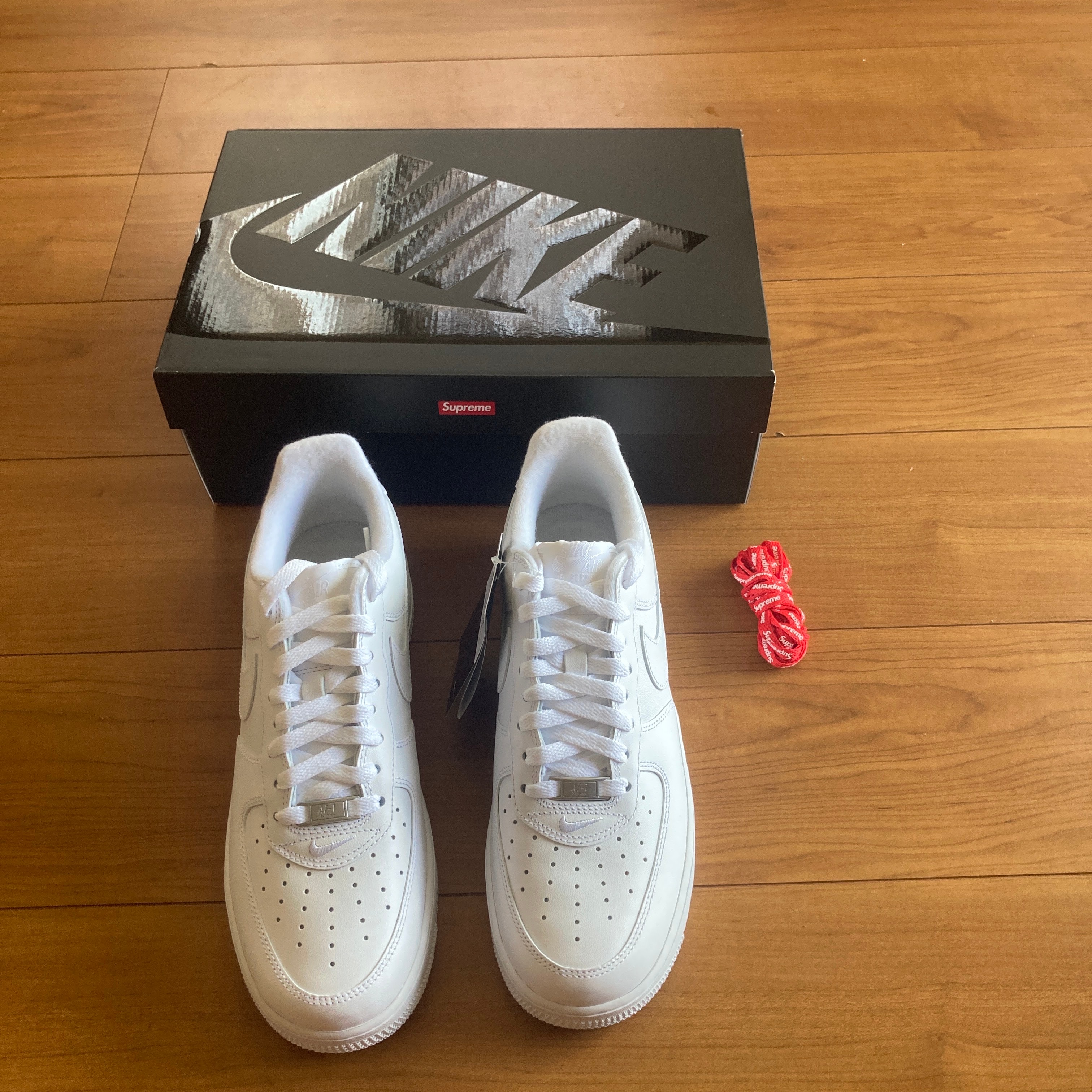 Supreme × Nike Air Force 1 Low "White"