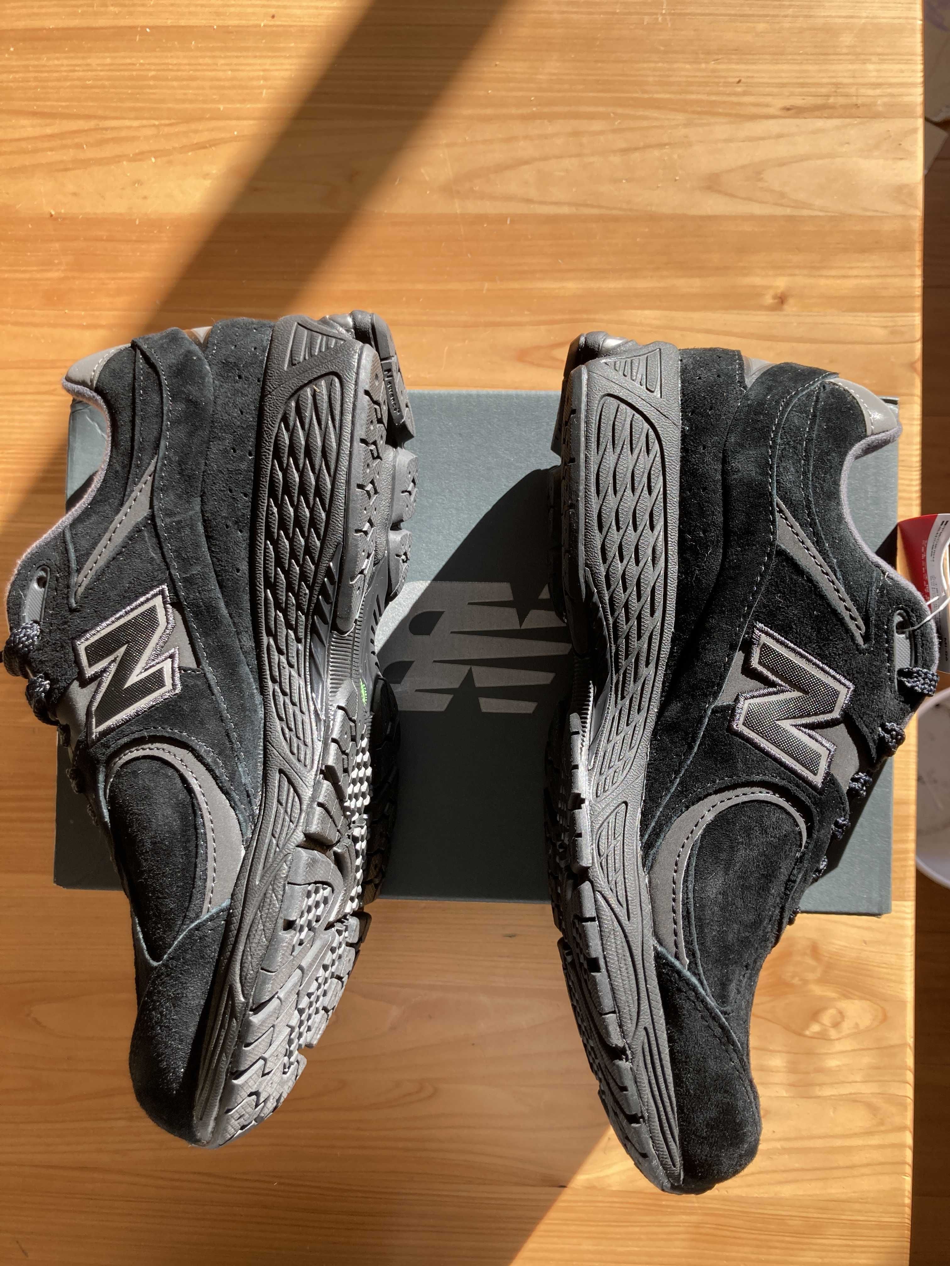 New Balance 2002R "Black"