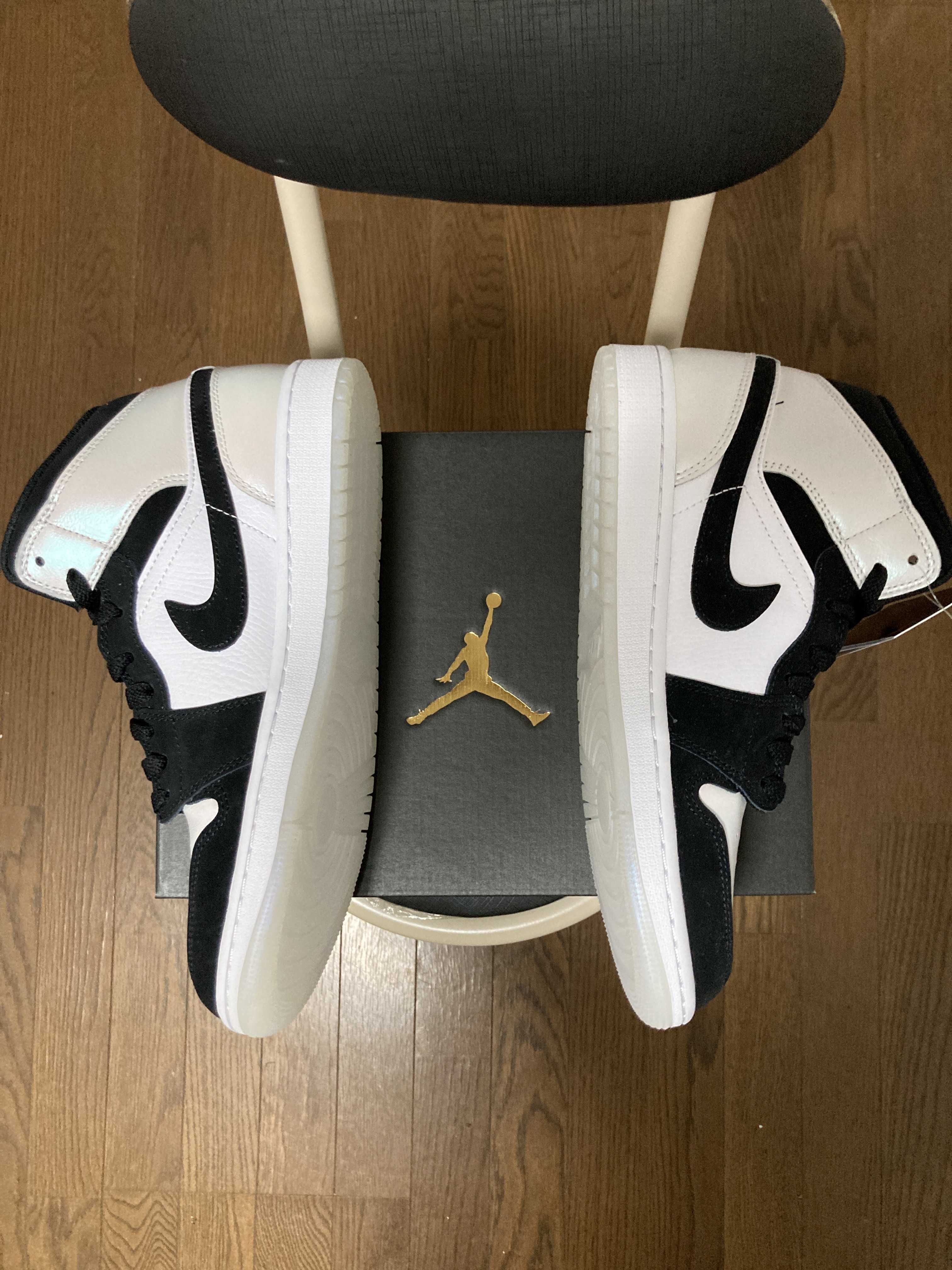 Nike Air Jordan 1 Mid "Omega/Black/White"