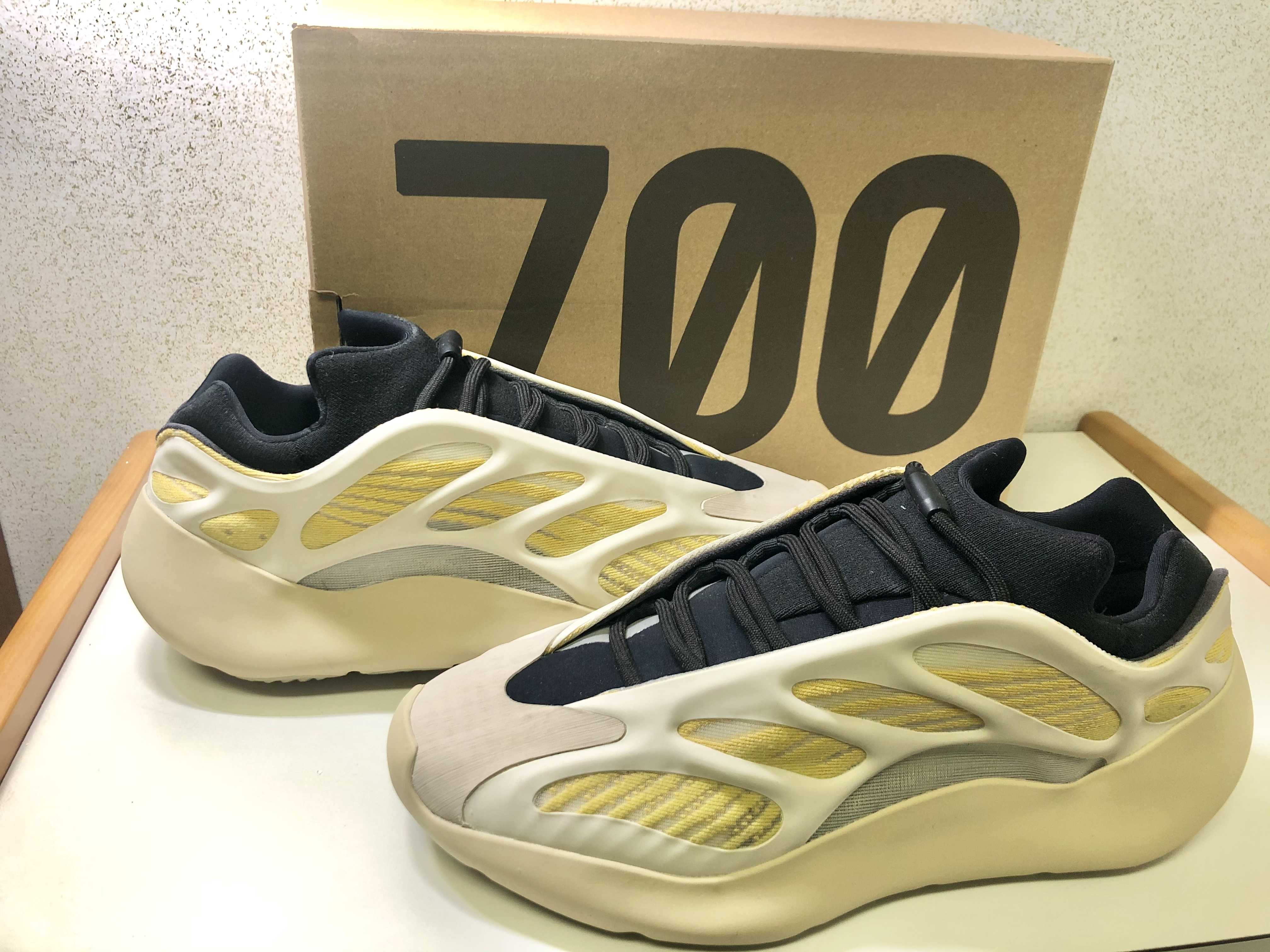 adidas YEEZY 700 V3 "Safflower"