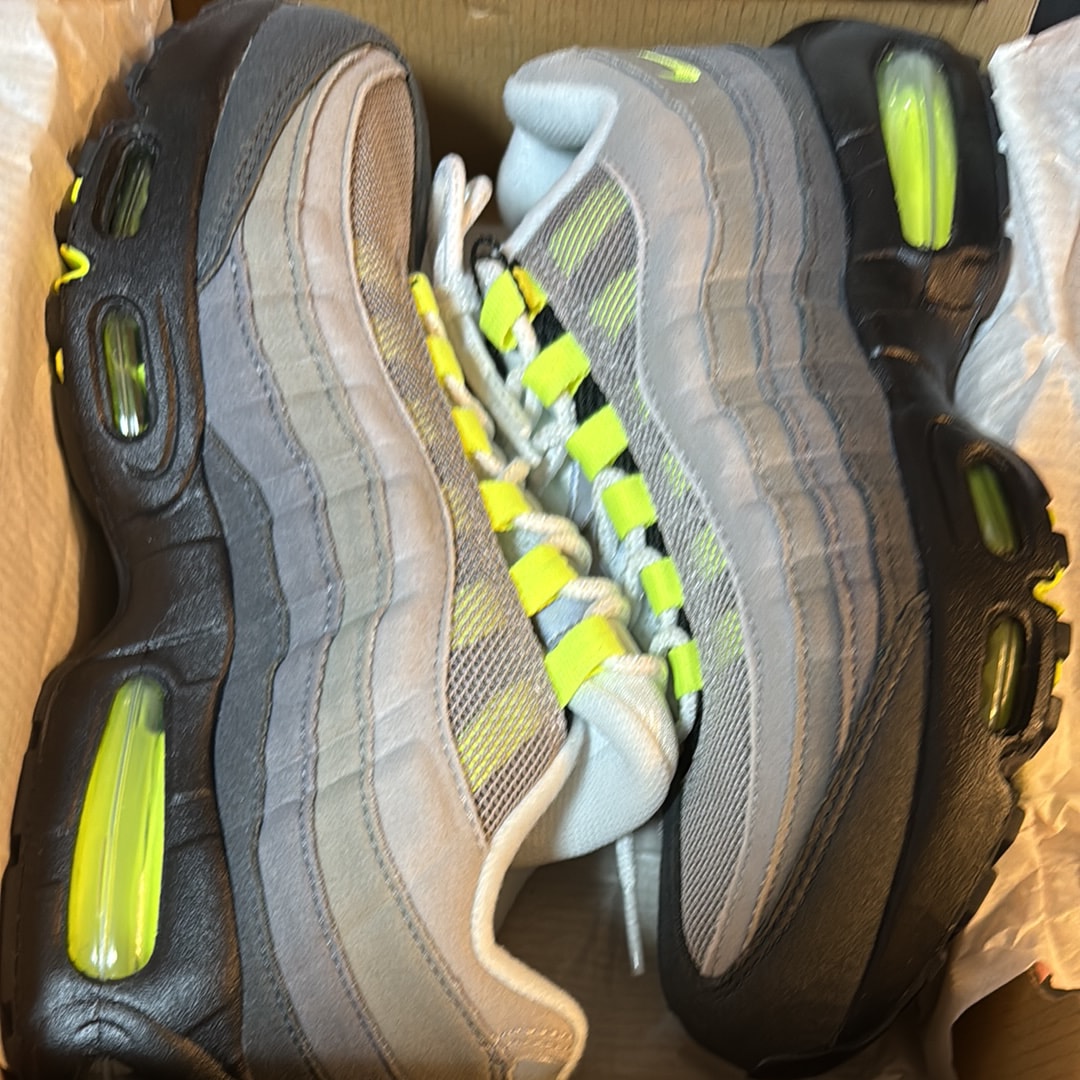 Nike GS Air Max 95 OG Big Bubble "Neon Yellow" (2026)