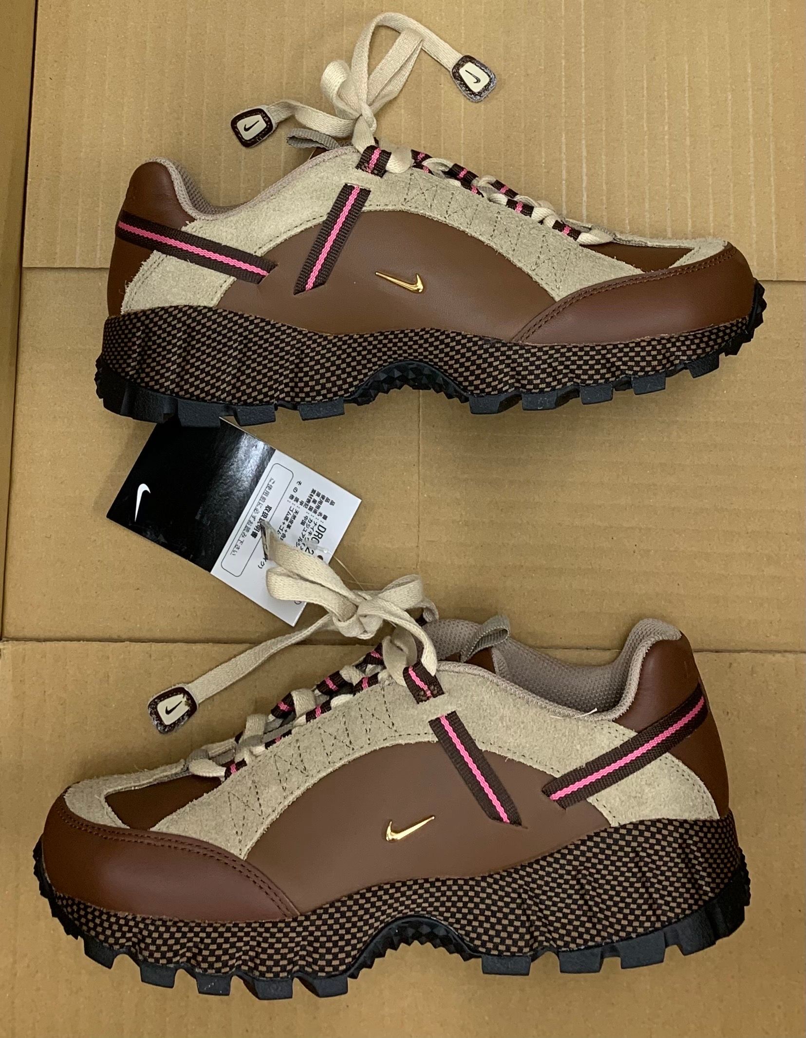 Jacquemus × Nike Women's Air Humara LX 