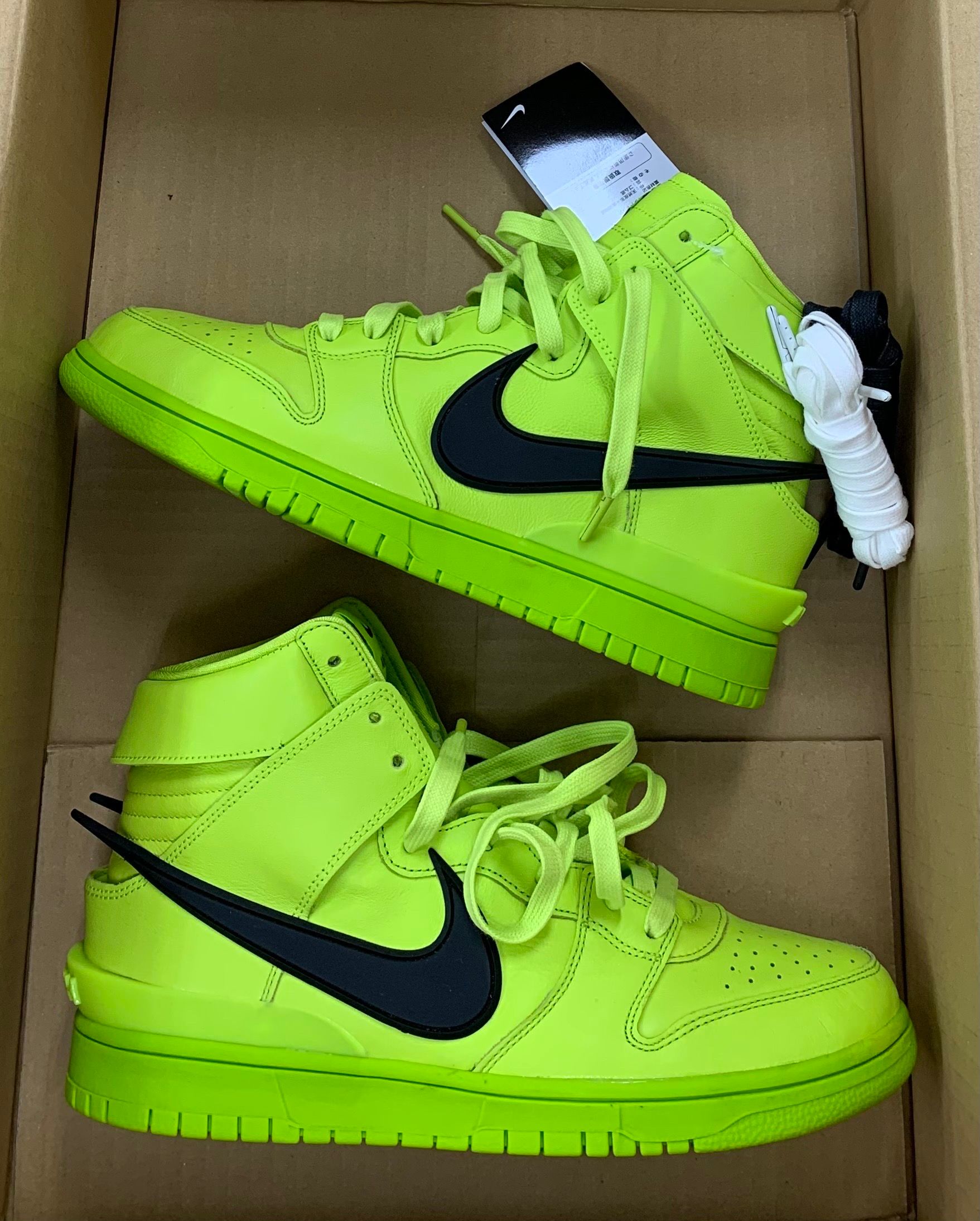 AMBUSH × NIKE DUNK HIGH "FLASH LIME"