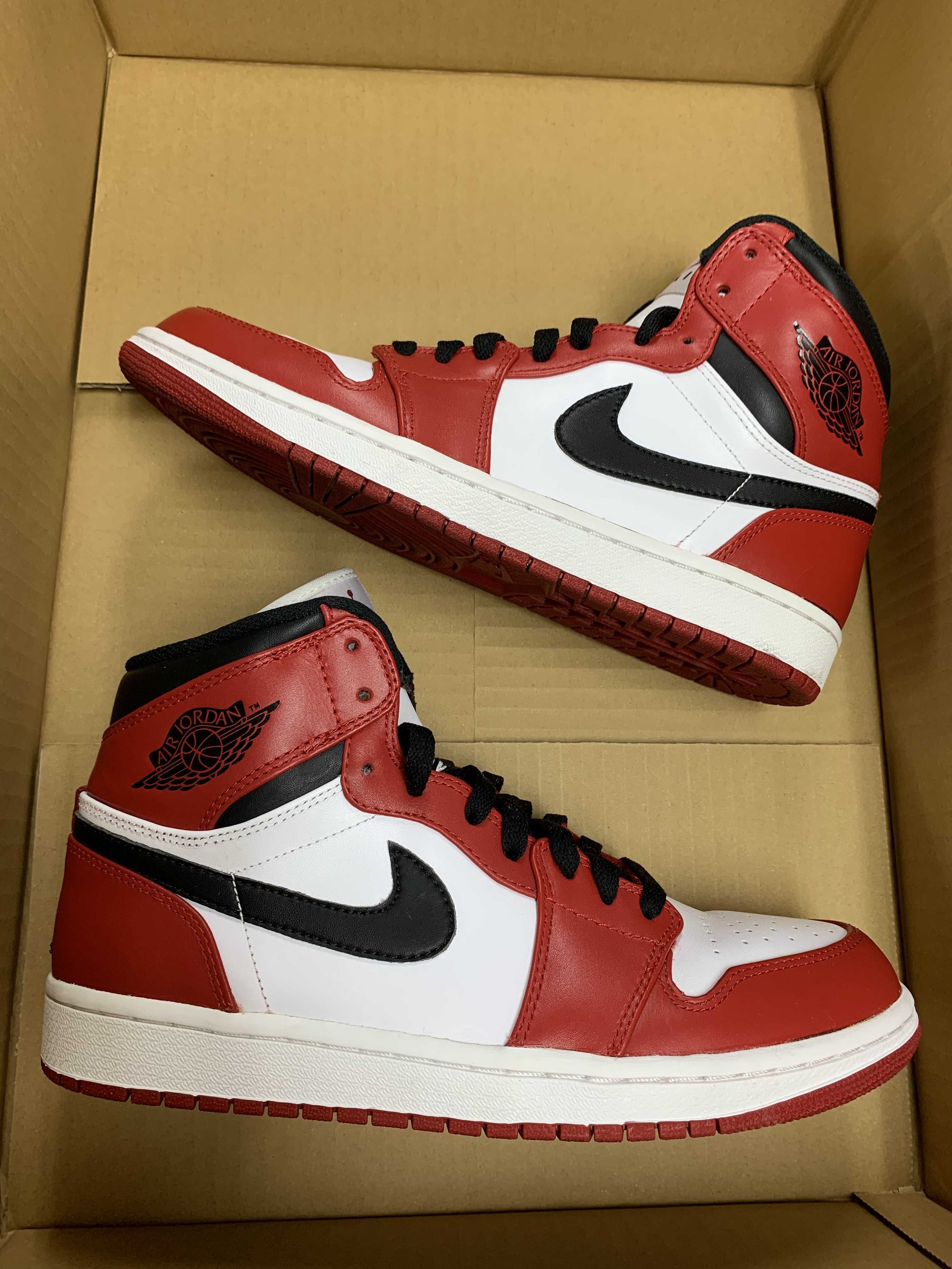 Nike Air Jordan 1 Retro High "Chicago" (2013)